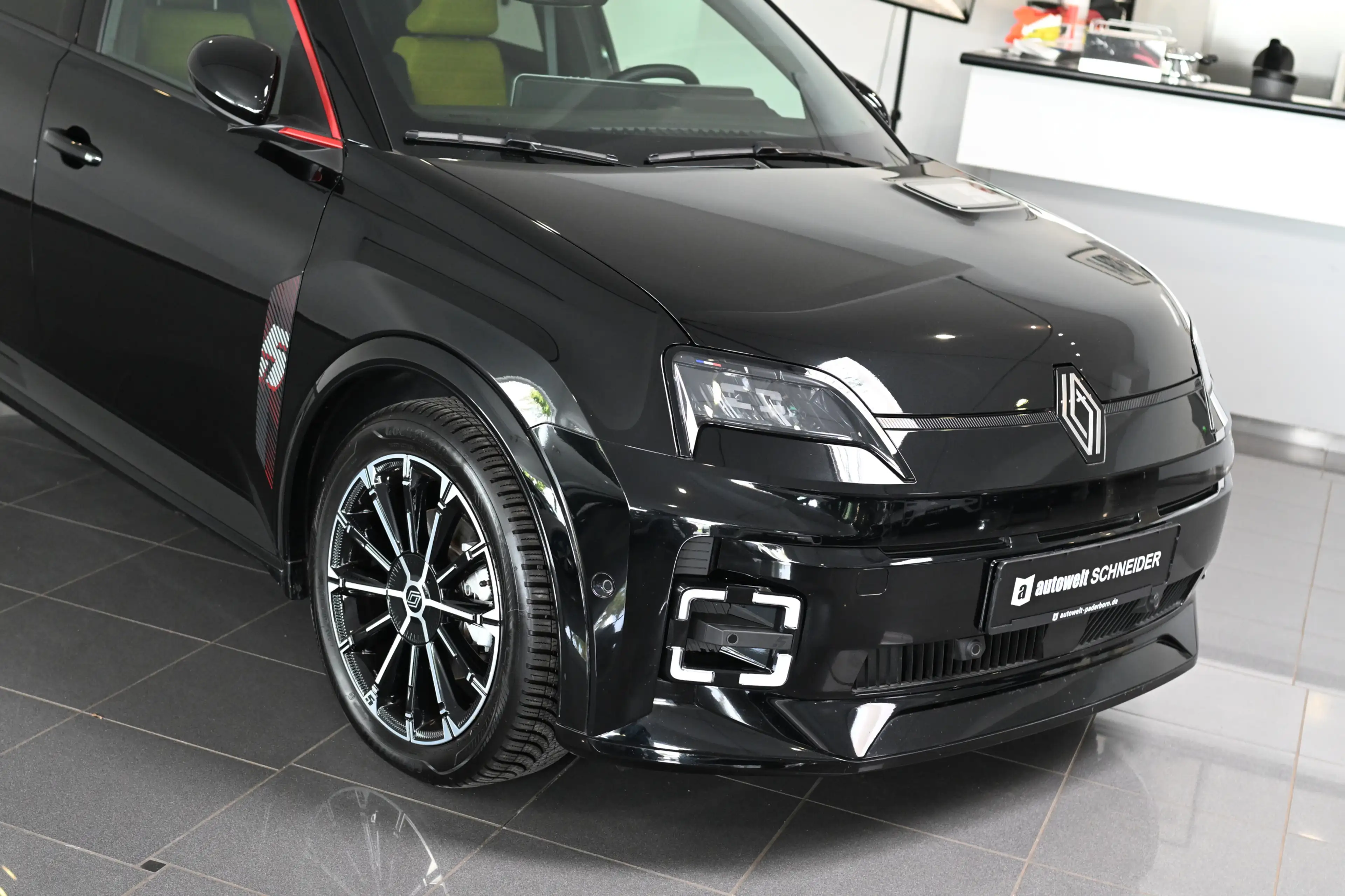 Renault R 5 E-Tech 150 Comfort Range Iconic Five ACC 18 — photo 7
