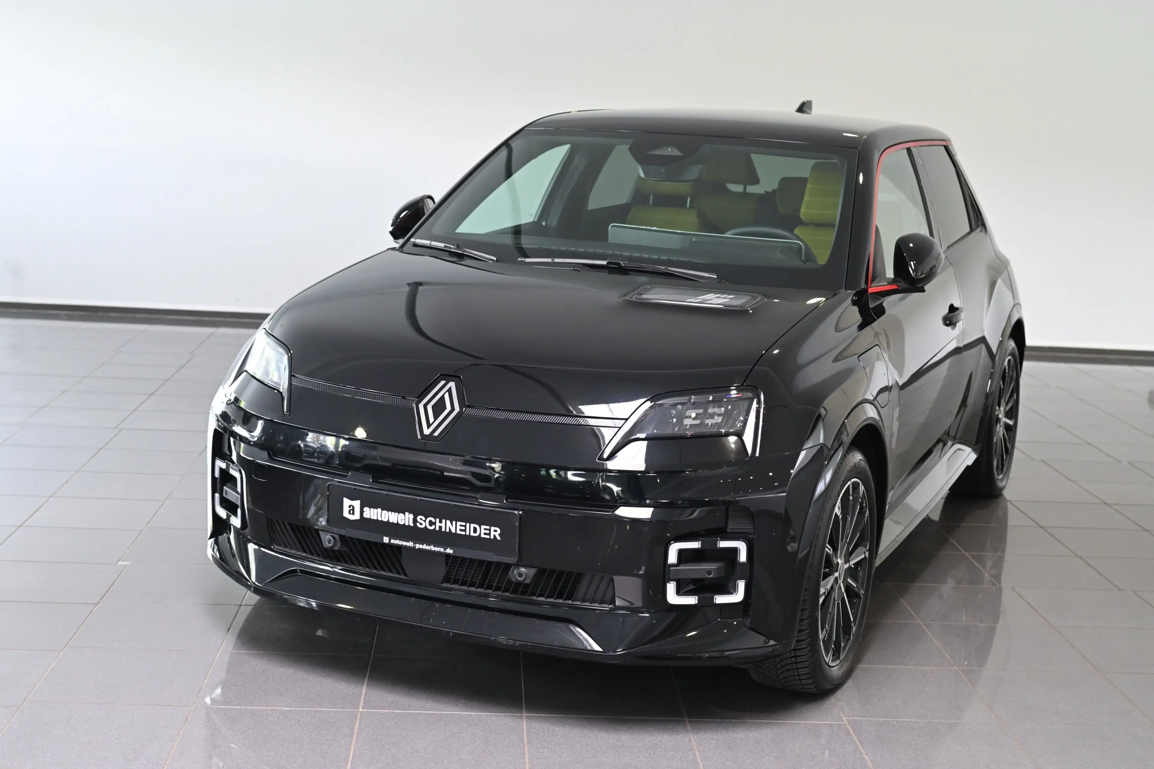 Renault R 5 E-Tech 150 Comfort Range Iconic Five ACC 18 — photo 2