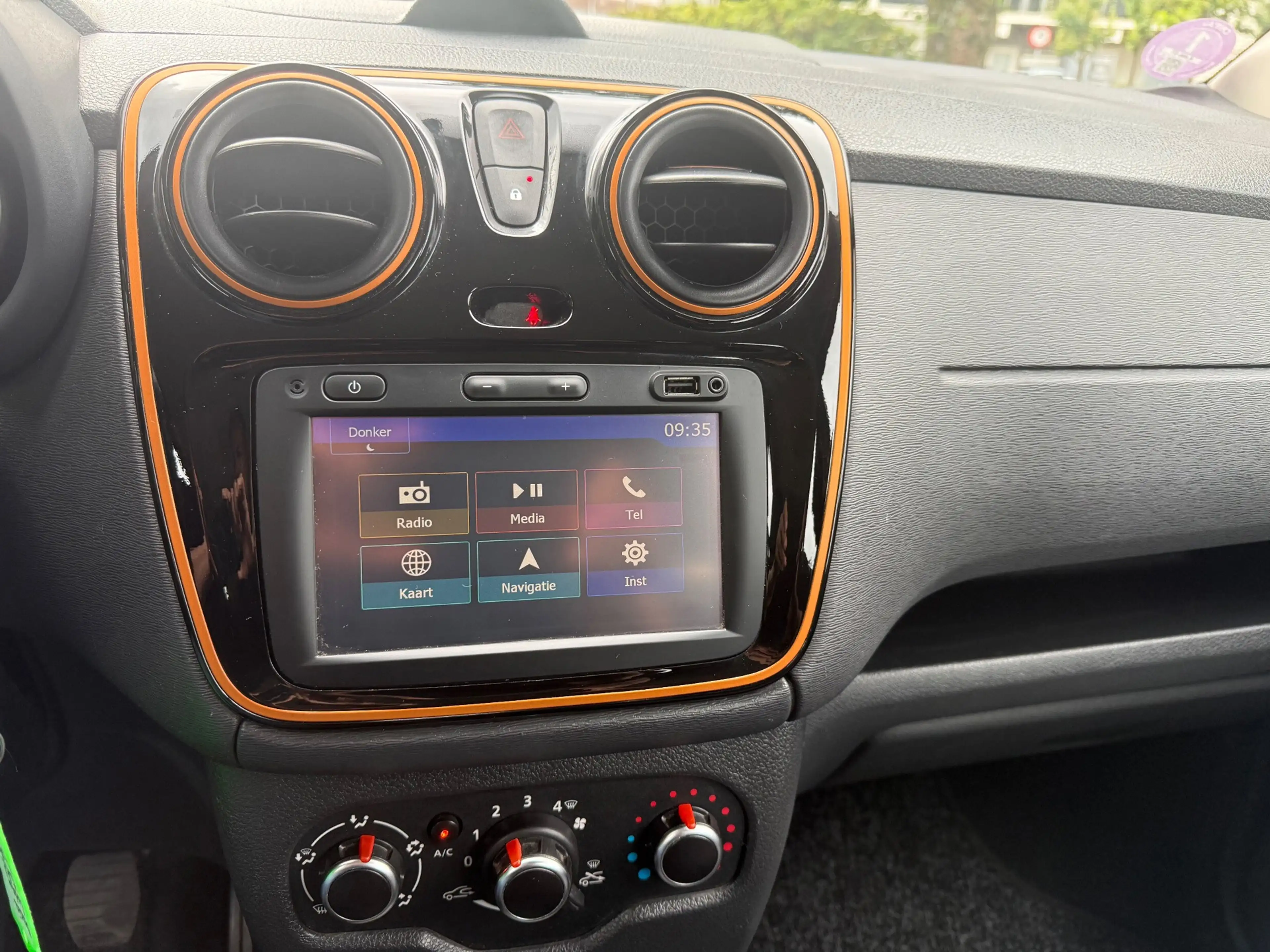 Dacia Lodgy 1.2 TCe Série Limitée Stepway 7p. — photo 5