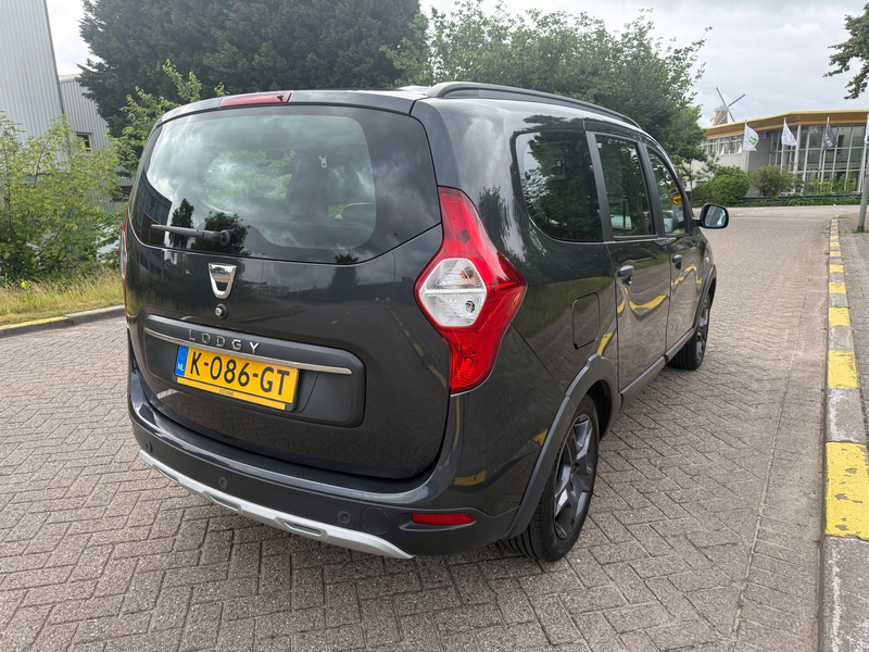 Dacia Lodgy 1.2 TCe Série Limitée Stepway 7p. — photo 2