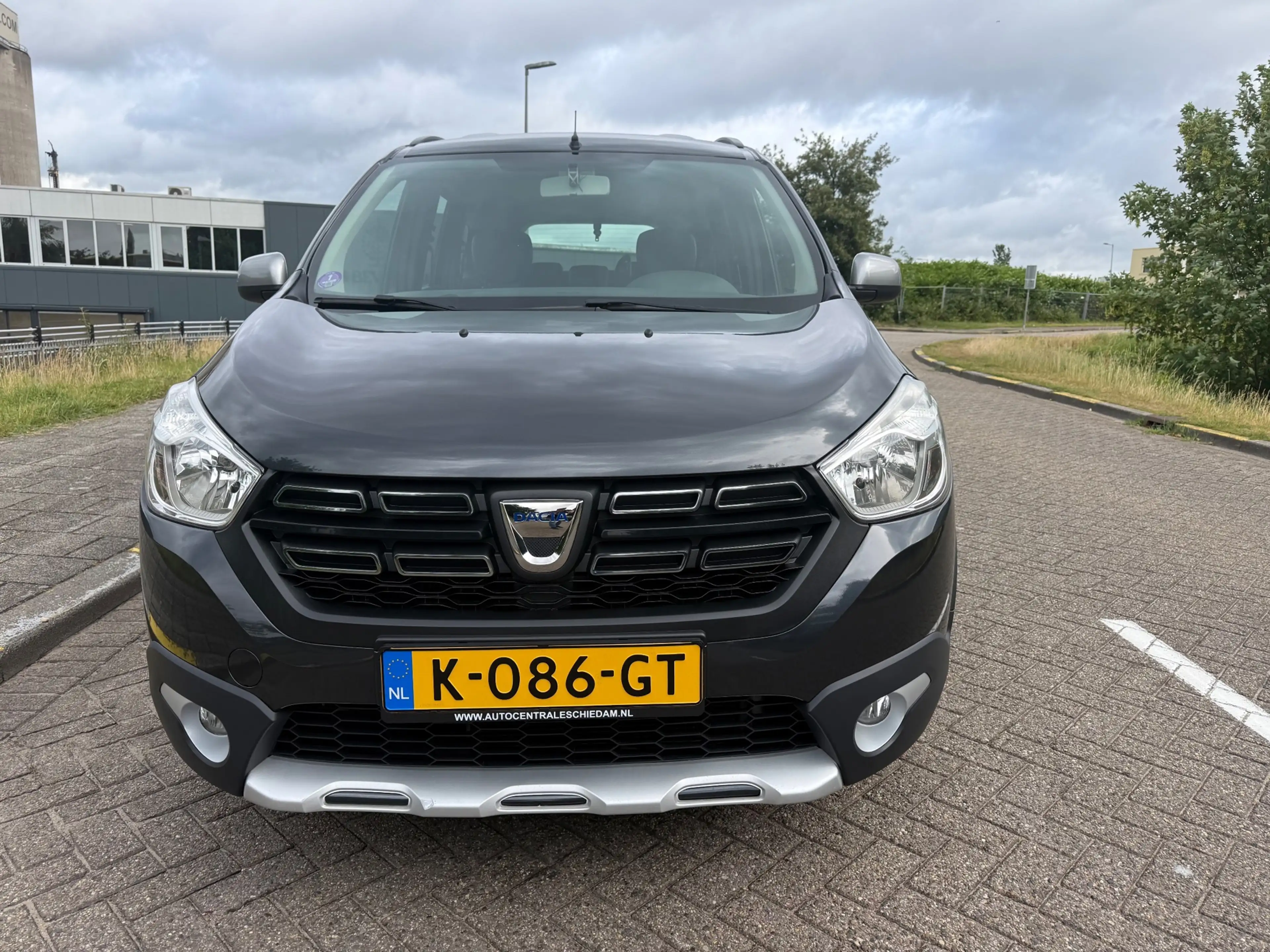 Dacia Lodgy 1.2 TCe Série Limitée Stepway 7p. — photo 4
