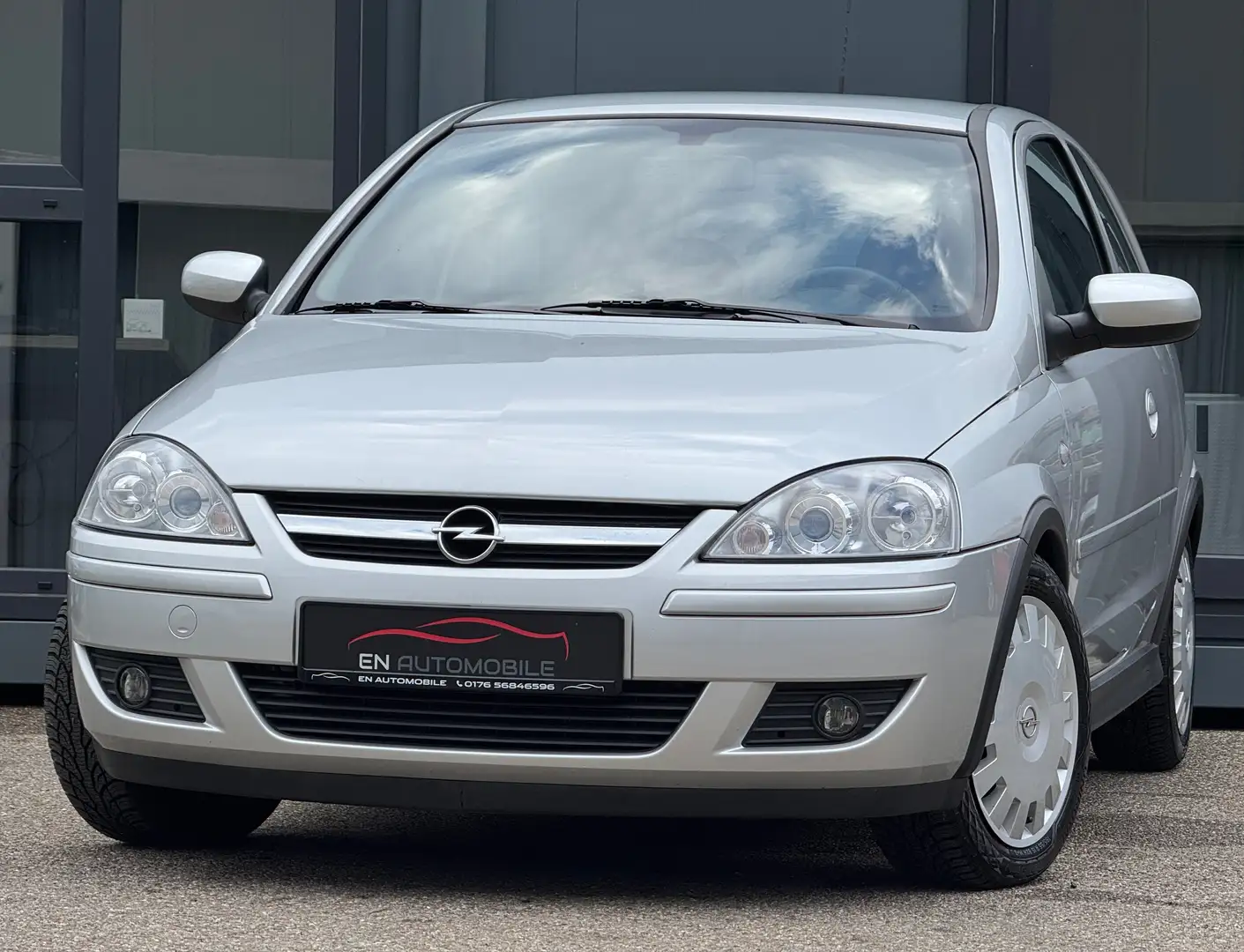 Opel Corsa Edition 1.2 Twinport|Klimaautomatik|nur 21.000 km| Grau - 1