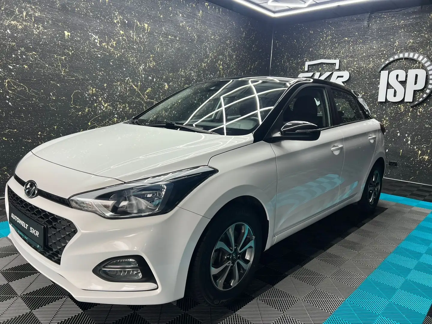 Hyundai i20 Trend/1HND/SHZ&LHZ/AHK/RFK/BLTH Weiß - 1