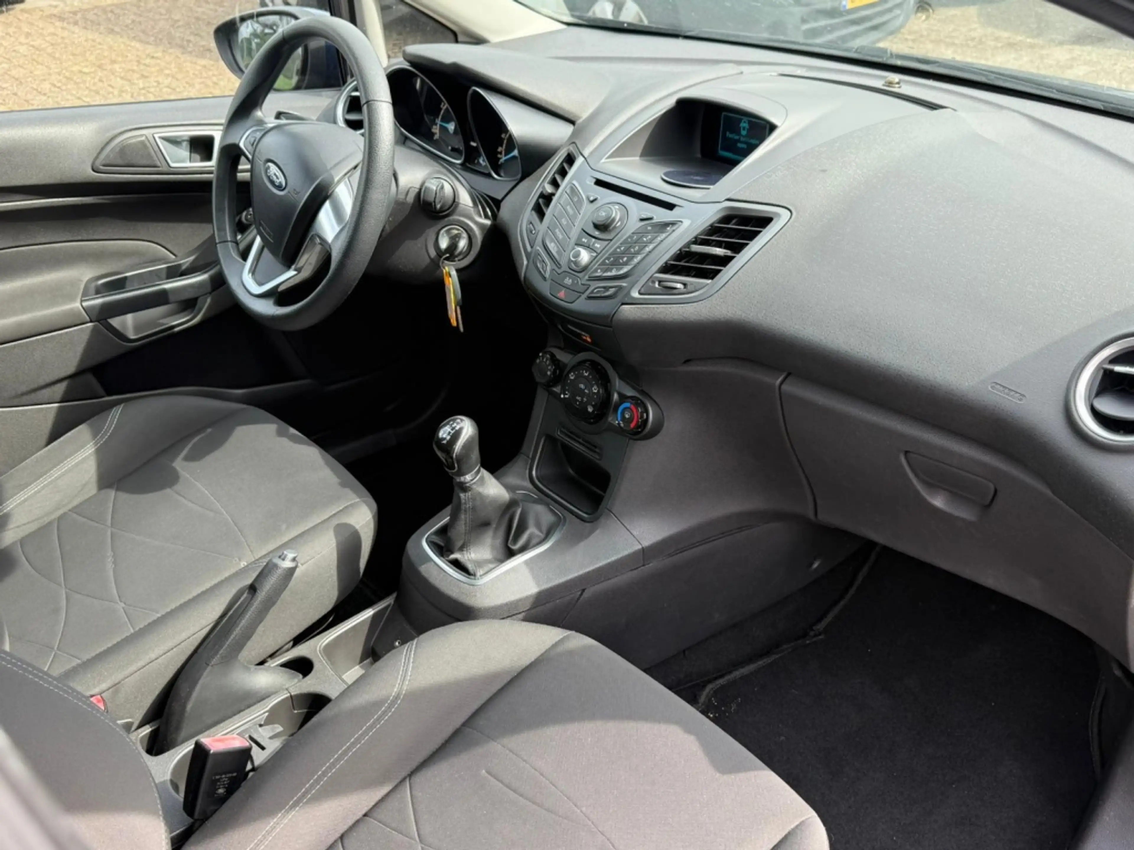Ford Fiesta 1.0 Style — photo 6