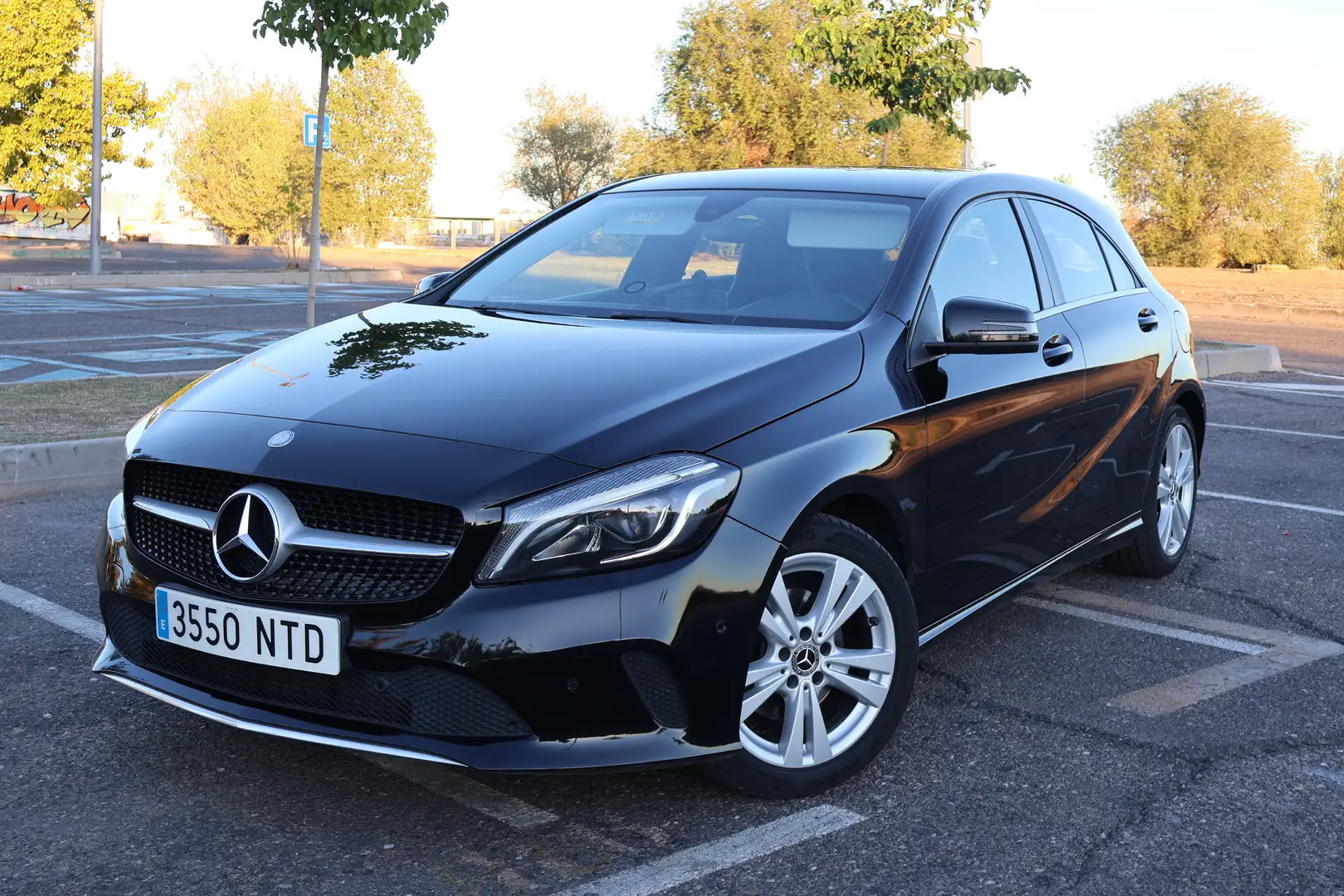 Mercedes-Benz A 180 7G-DCT Activity Edition - 1