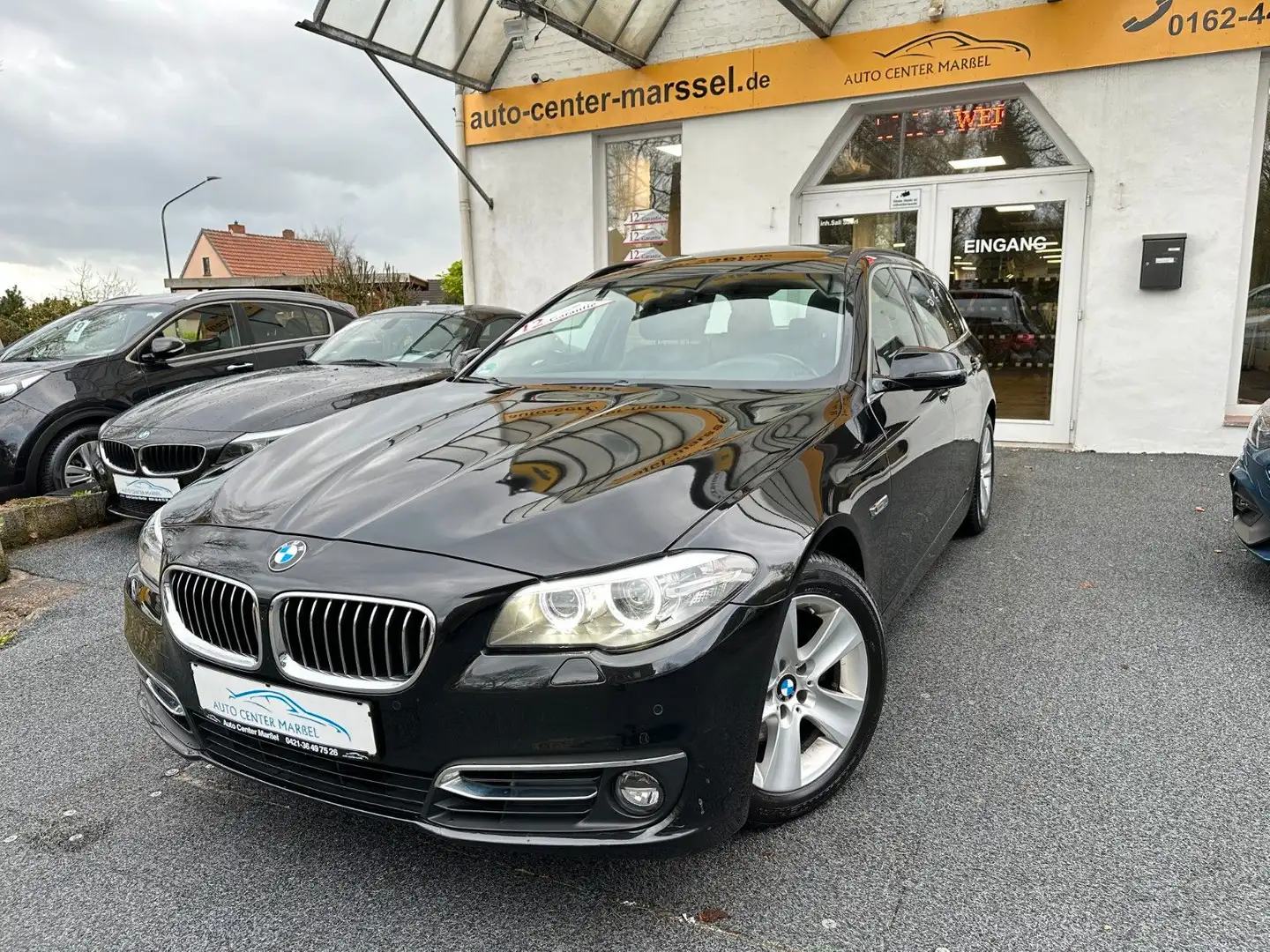 BMW 520 i Touring Luxury Autom. XENON/NAVI/PANO Negru - 1