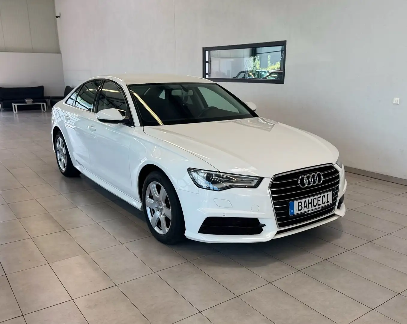 Audi A6 Lim. 3.0TDI Aut.*Navi*Sthzg*RFK*Multi*Shz*PDC Weiß - 1