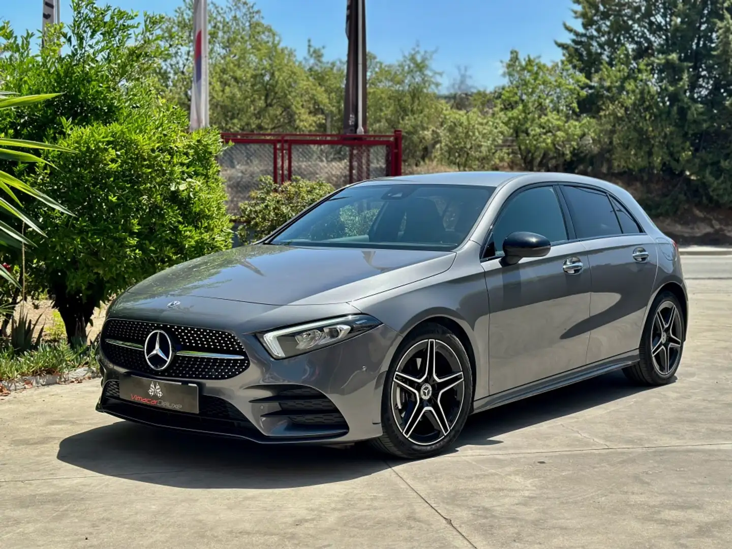 Mercedes-Benz A 200 200d 8G-DCT Gris - 1