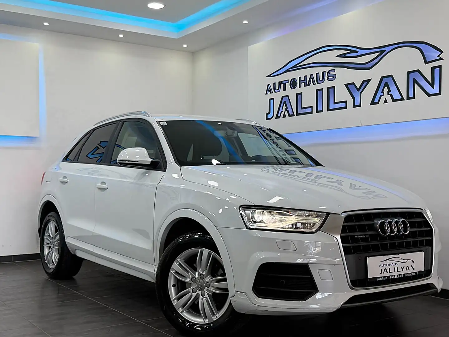 Audi Q3 2,0 TDI Sport quattro AHK, LED+XENON, NAVI,TEMP... Weiß - 1