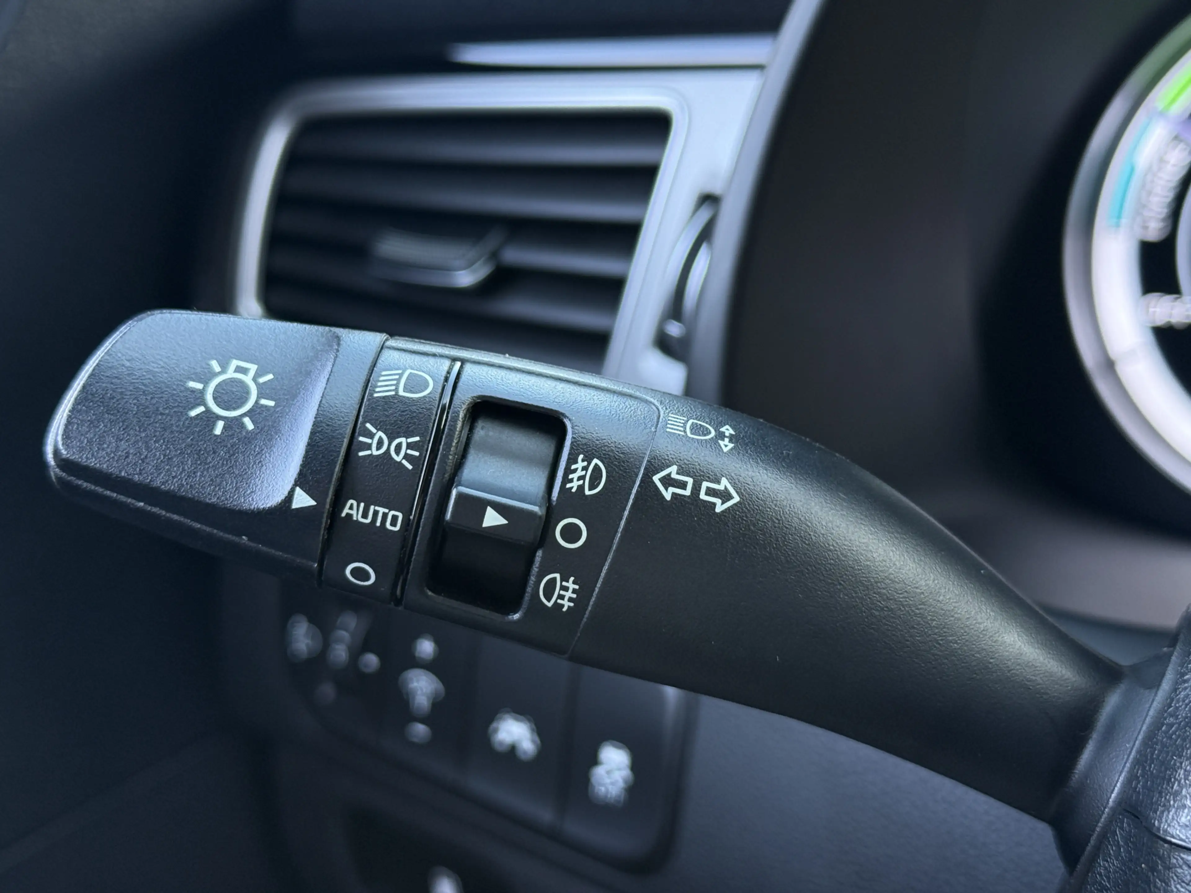 Kia Niro 1.6 GDi Hybrid DynamicLine Carplay/Navi/Climate. — photo 21