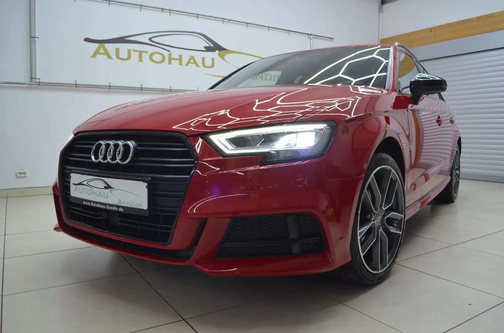 Audi A3 30 g-tron S-Line-Plus  ~Navi~LED~Leder Rot - 2