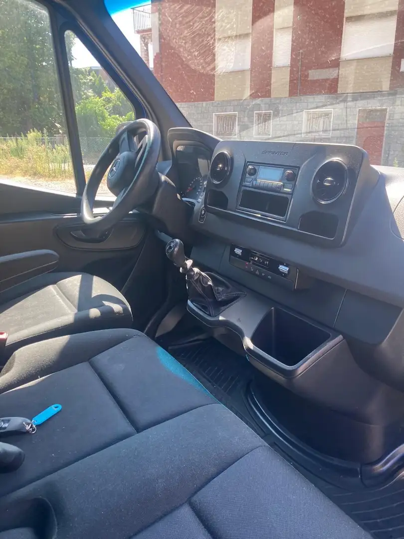 Mercedes-Benz Sprinter - 1