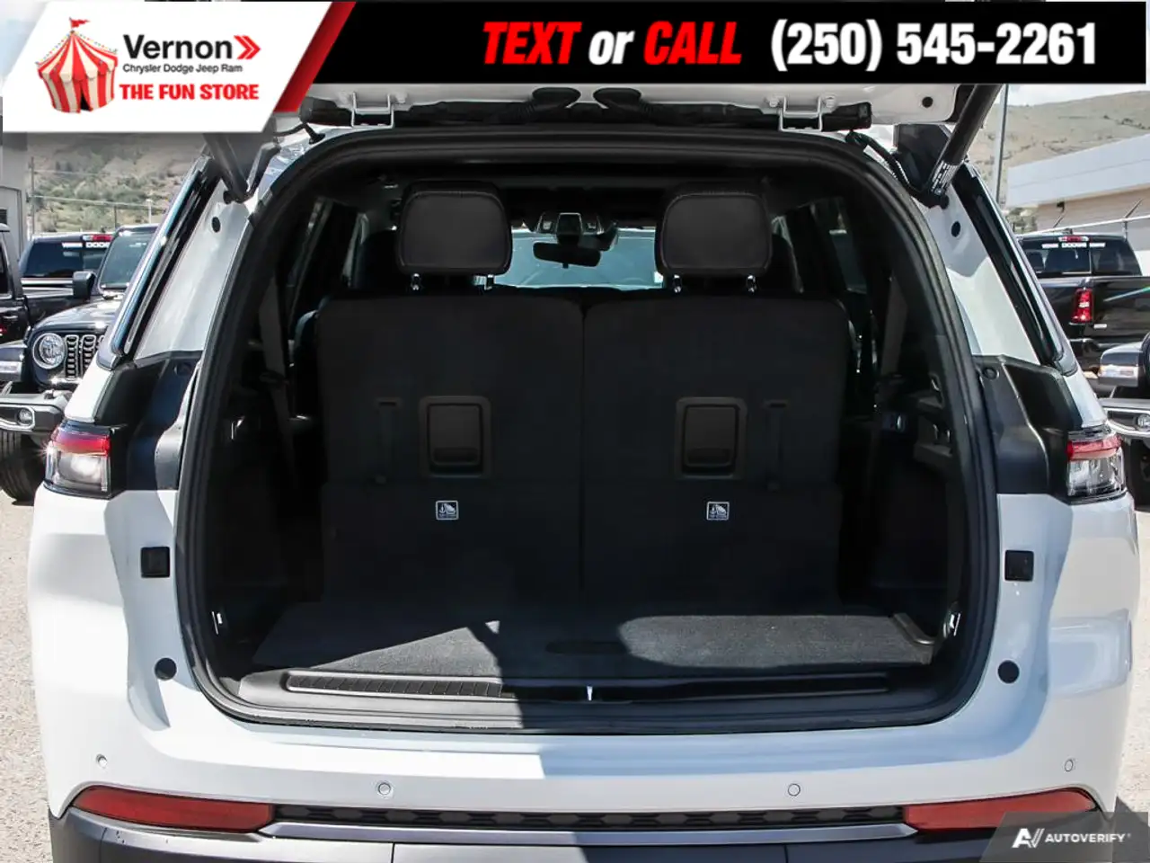 Jeep Grand Cherokee photo Jeep Grand Cherokee