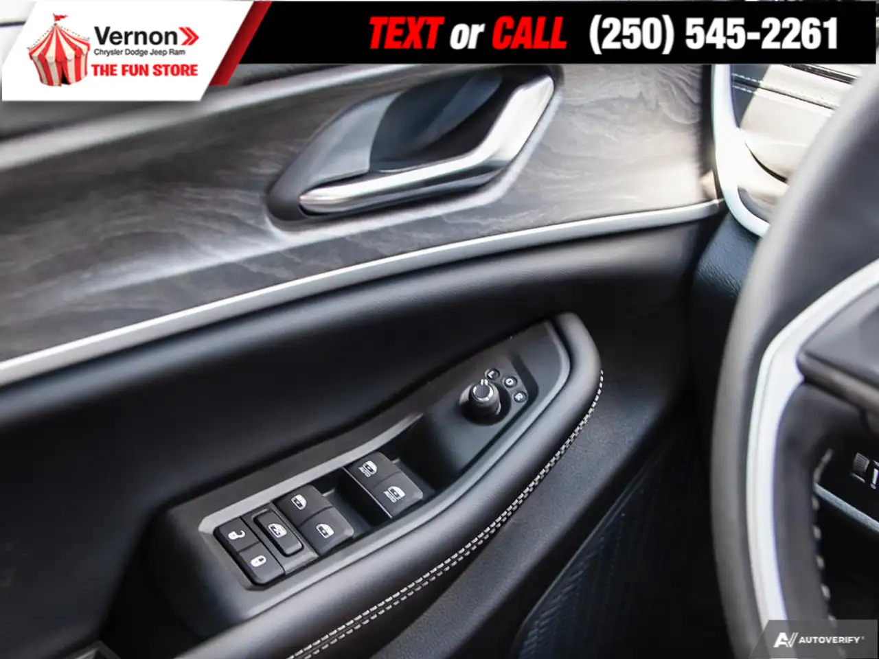 Jeep Grand Cherokee photo Jeep Grand Cherokee