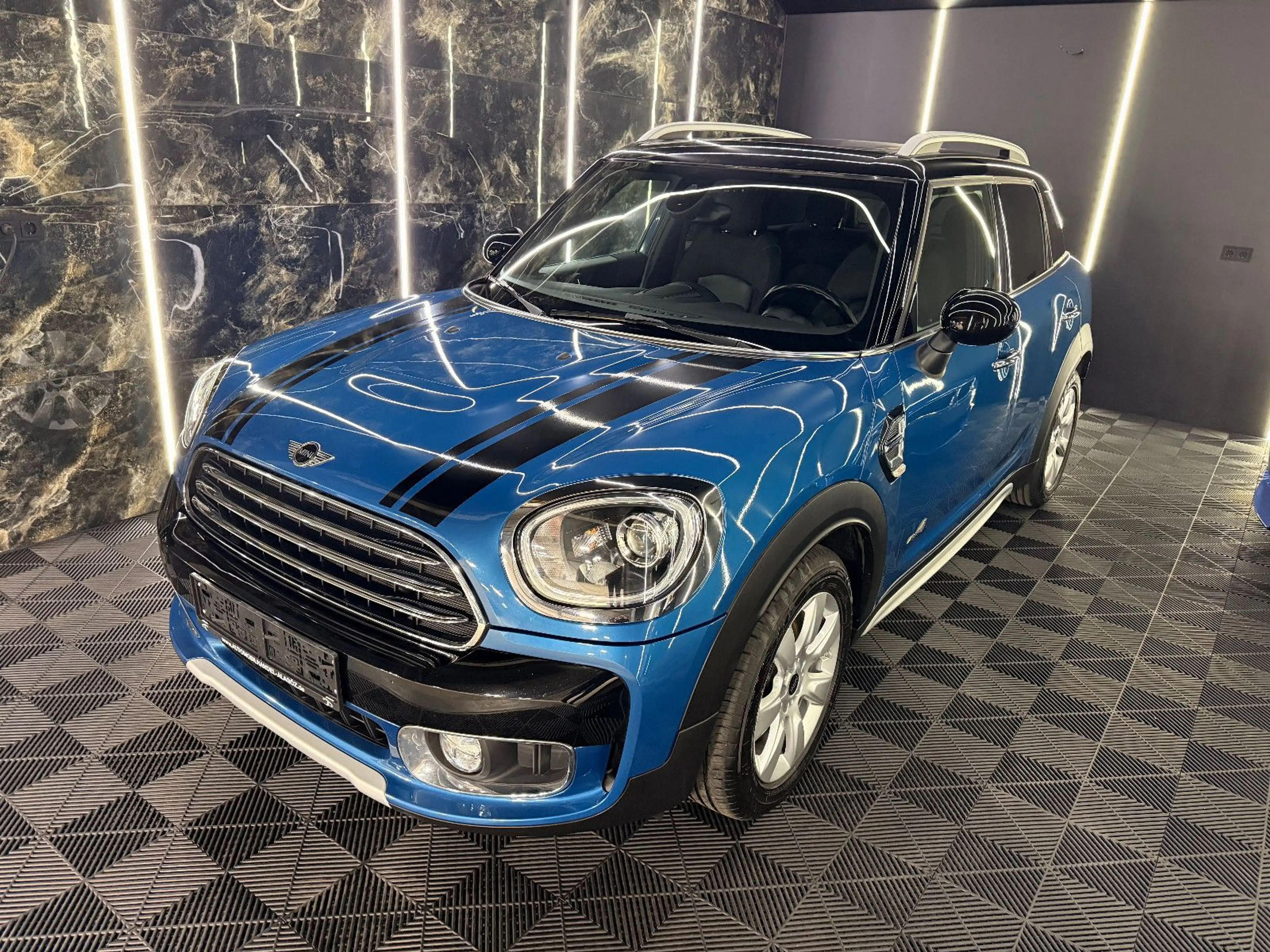 MINI Cooper D Countryman COOPER D COUNTRYMAN ALL4 PANO LED KAMERA NAVI — photo 4