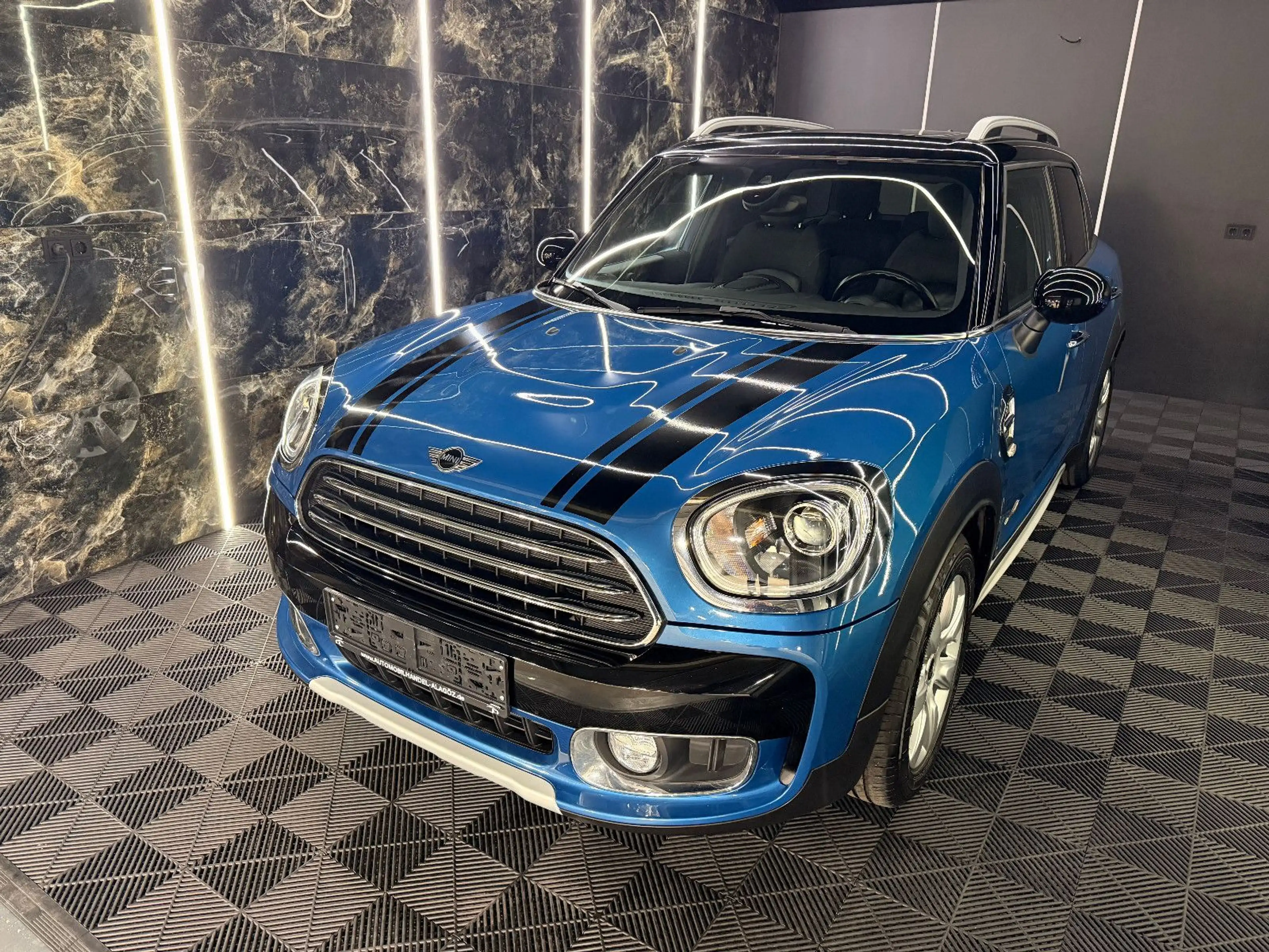 MINI Cooper D Countryman COOPER D COUNTRYMAN ALL4 PANO LED KAMERA NAVI — photo 3