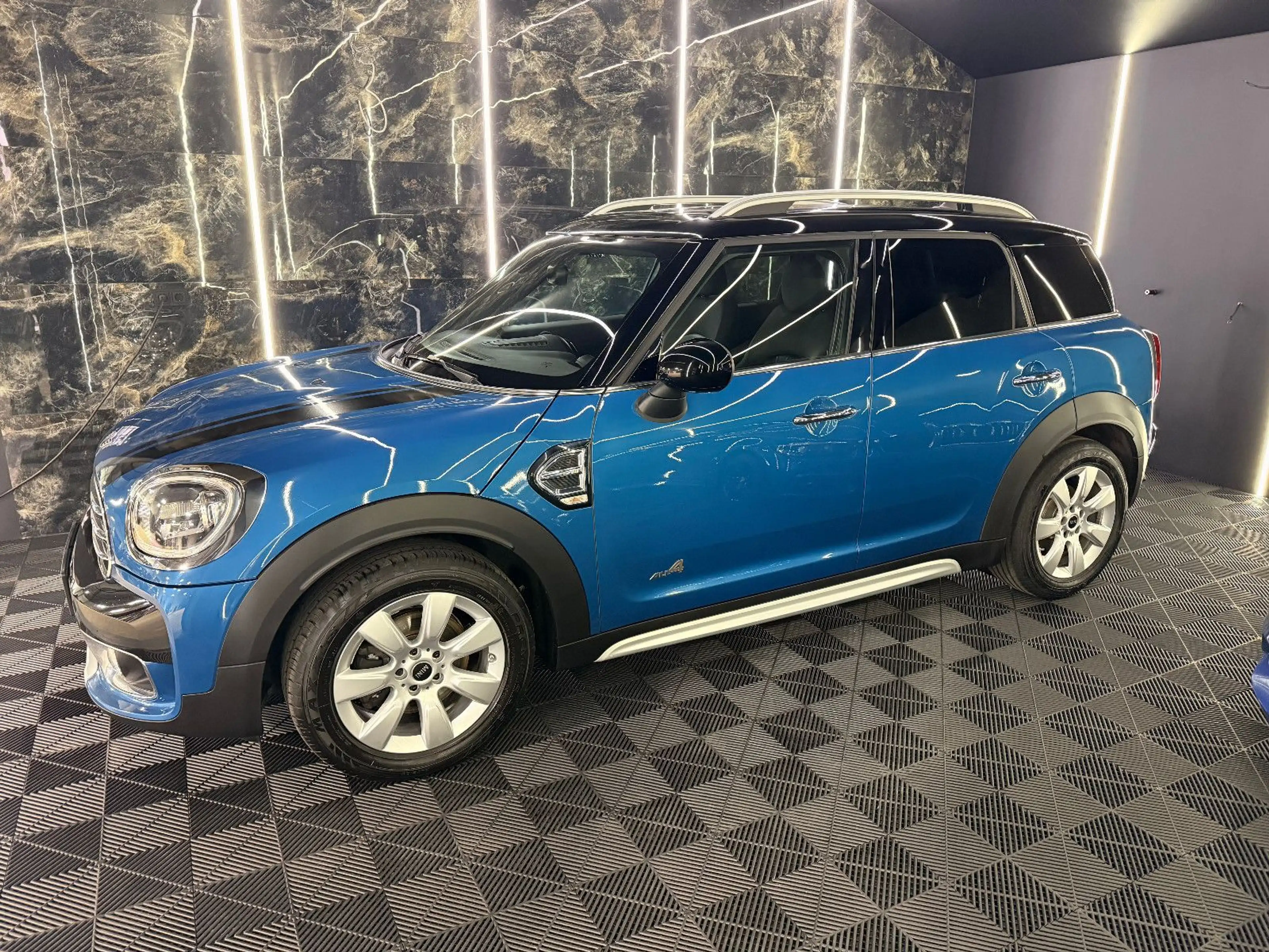 MINI Cooper D Countryman COOPER D COUNTRYMAN ALL4 PANO LED KAMERA NAVI — photo 5