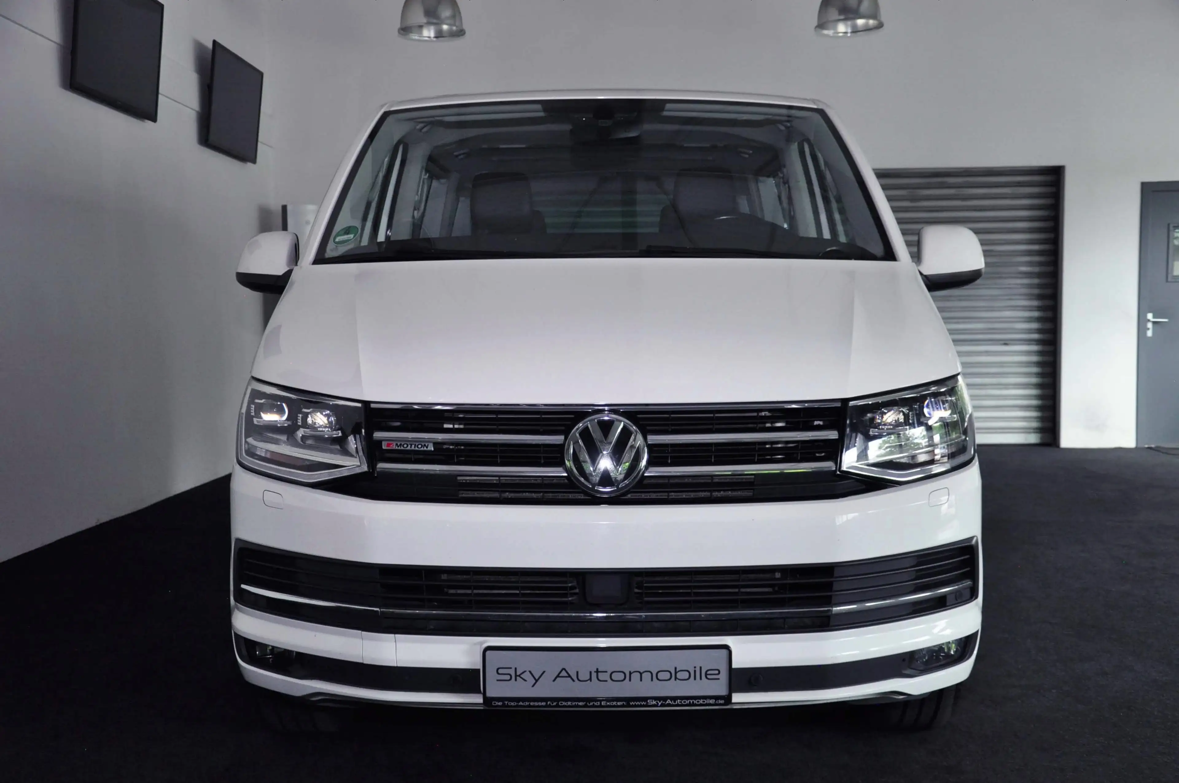 Volkswagen T6.1 Multivan ! Generation Six ! 4Motion (Allrad) ! 1. Hand ! — photo 4