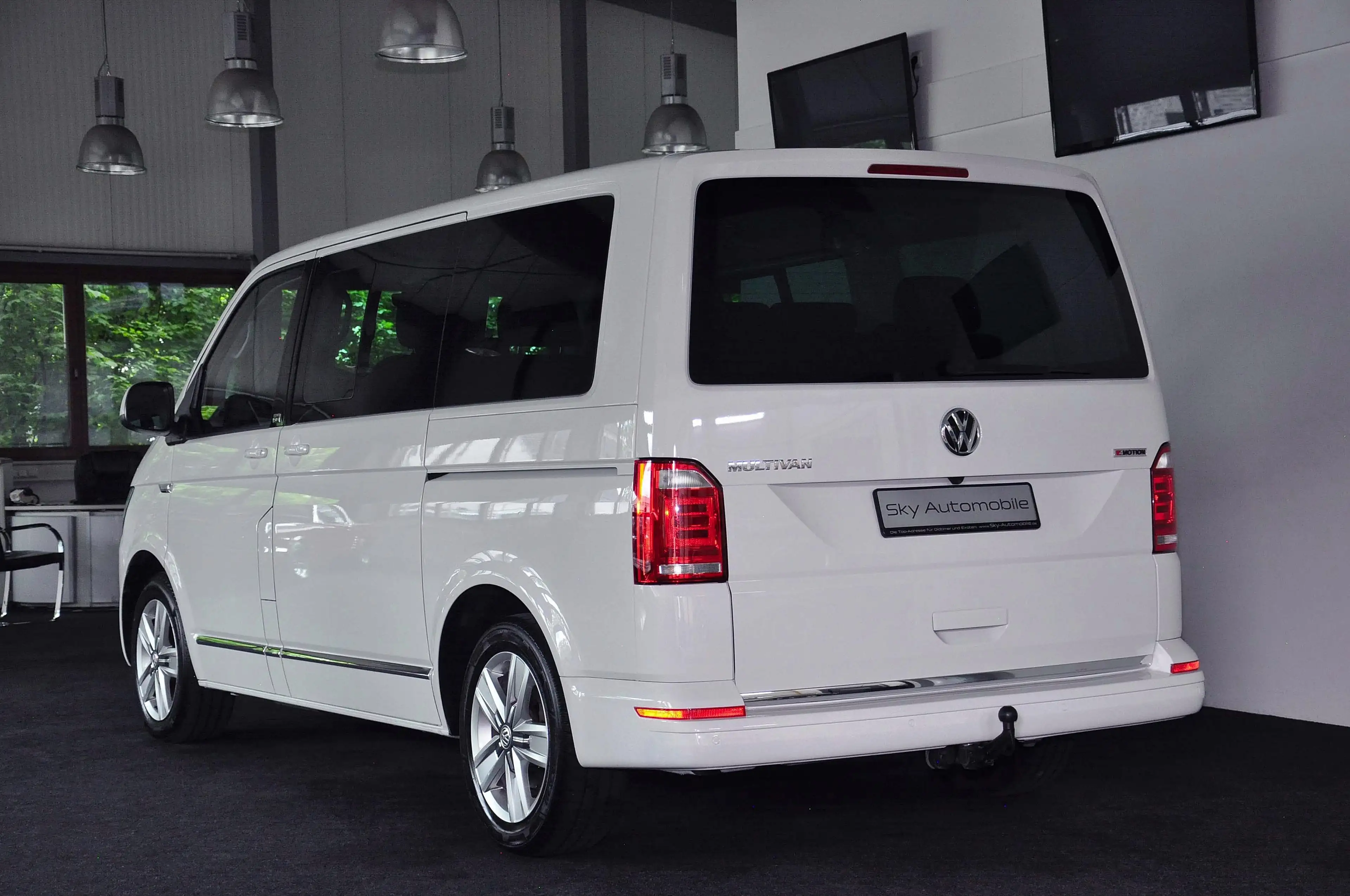 Volkswagen T6.1 Multivan ! Generation Six ! 4Motion (Allrad) ! 1. Hand ! — photo 3
