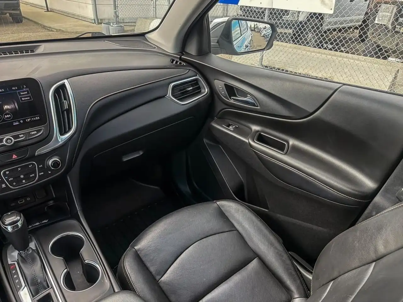 Chevrolet Equinox снимка Chevrolet Equinox
