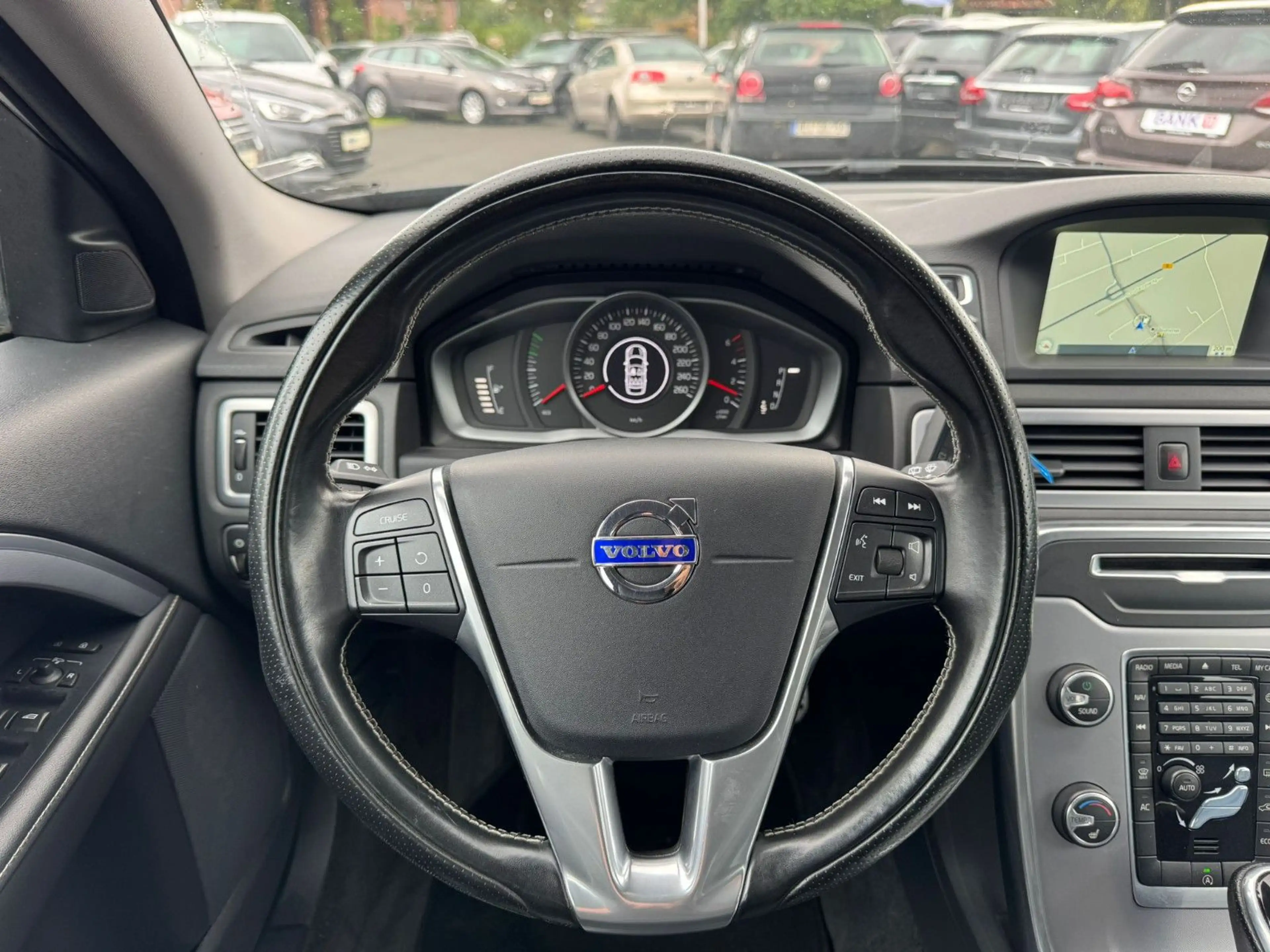 Volvo V70 Kombi Linje Svart AUTOMATIK/AHK/KLIMA/LEDER — photo 13