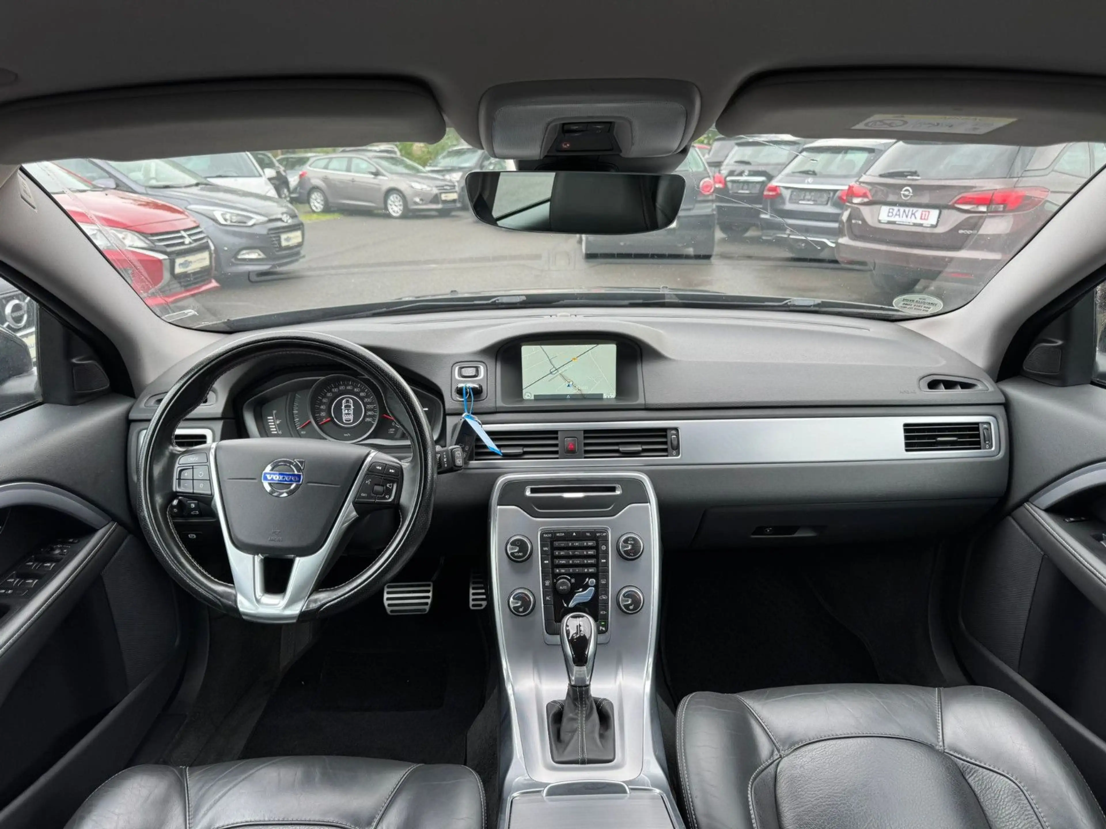 Volvo V70 Kombi Linje Svart AUTOMATIK/AHK/KLIMA/LEDER — photo 12