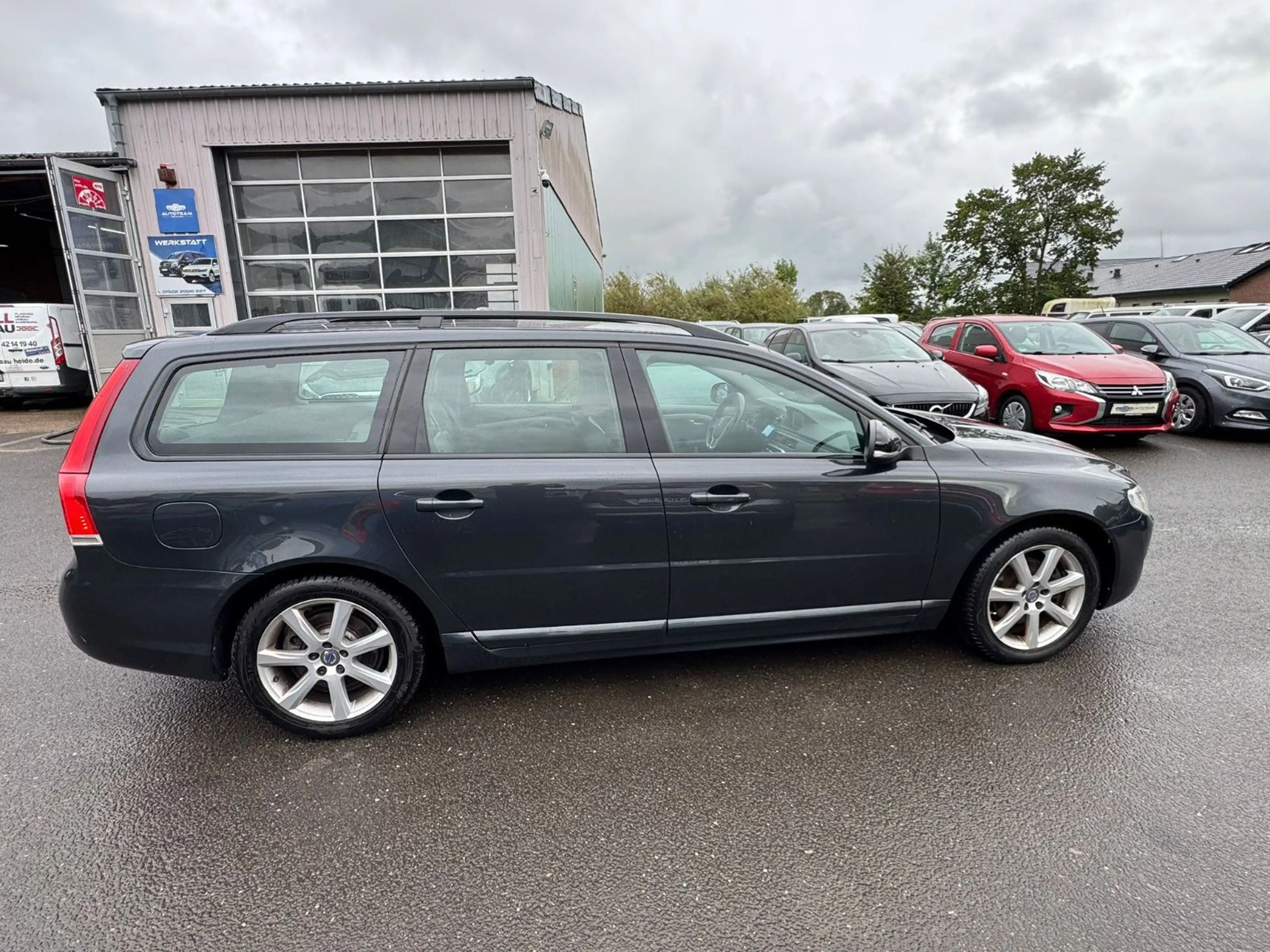 Volvo V70 Kombi Linje Svart AUTOMATIK/AHK/KLIMA/LEDER — photo 4