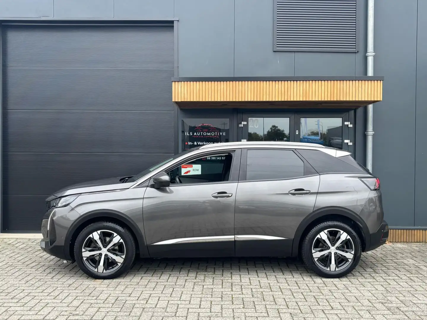Peugeot 3008 1.2 PureTech Allure AUTOMAAT Gris - 2