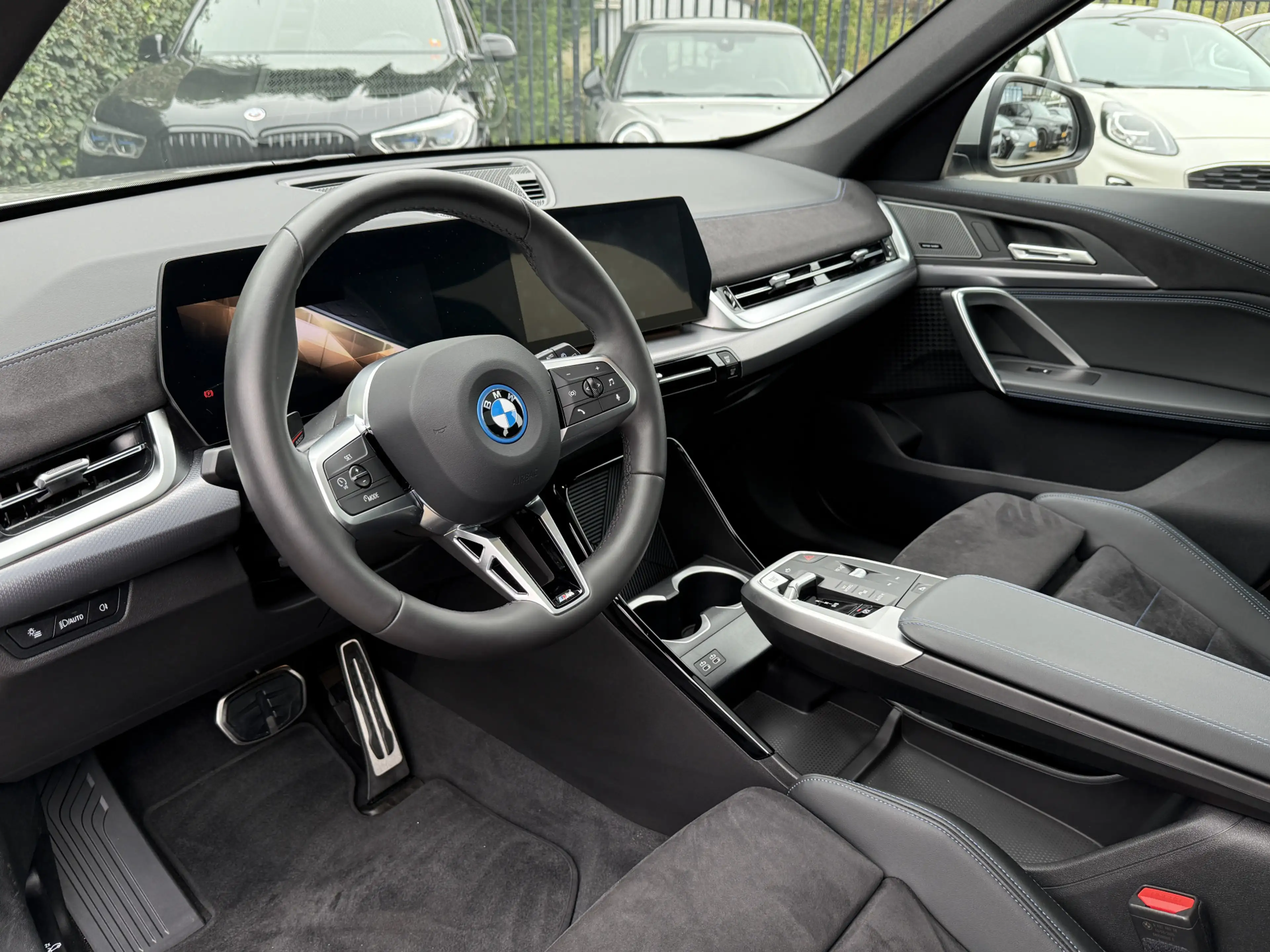BMW iX1 xDrive30 | M-Sport | Panorama | Harman/Kardon | Ca — photo 10