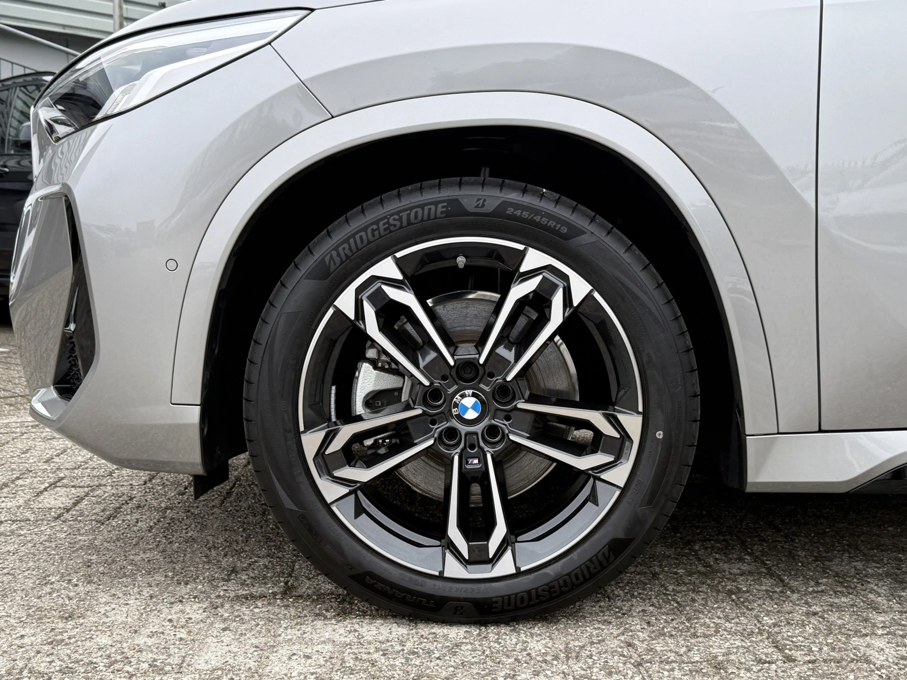 BMW iX1 xDrive30 | M-Sport | Panorama | Harman/Kardon | Ca — photo 9
