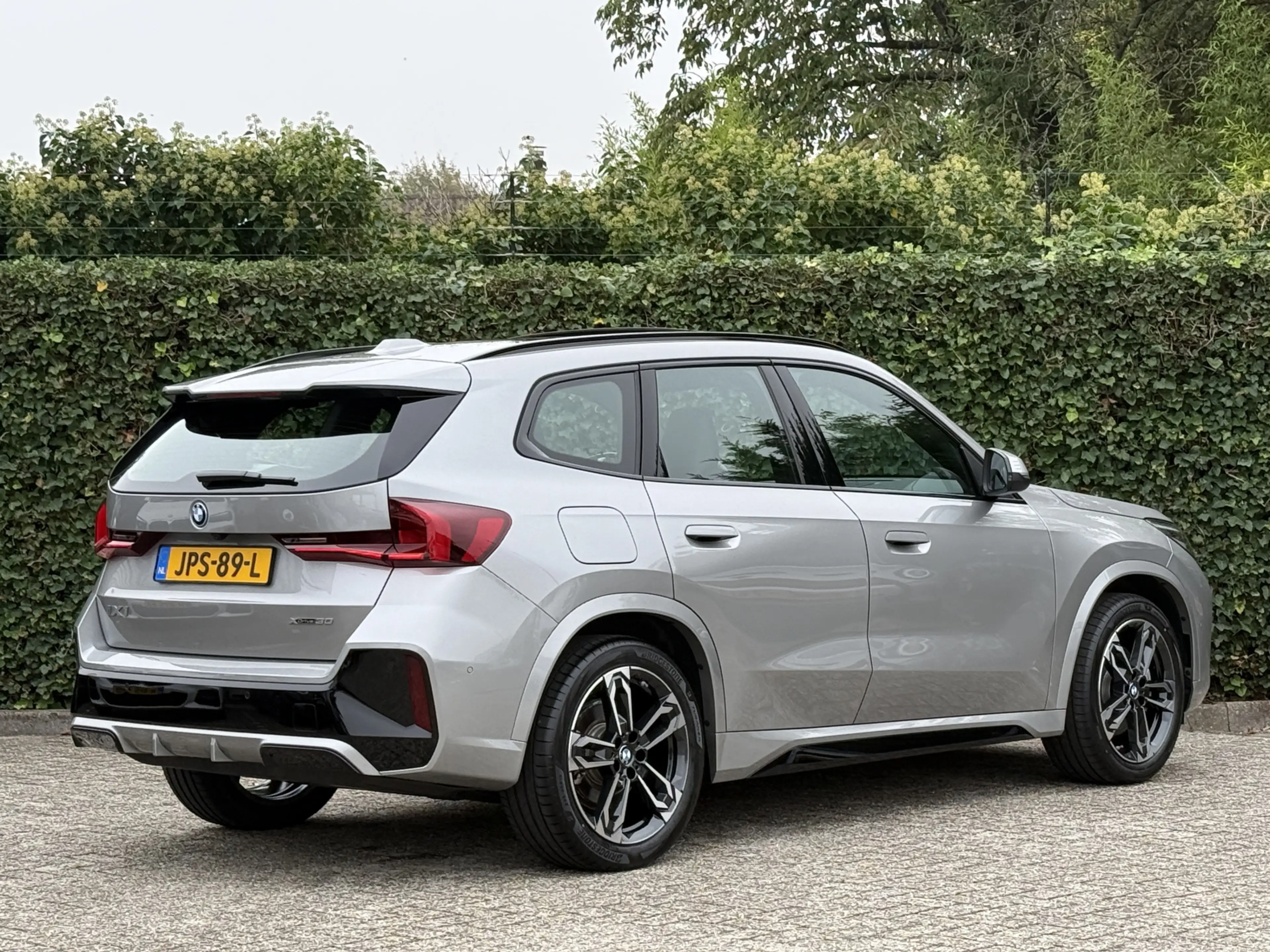 BMW iX1 xDrive30 | M-Sport | Panorama | Harman/Kardon | Ca — photo 3