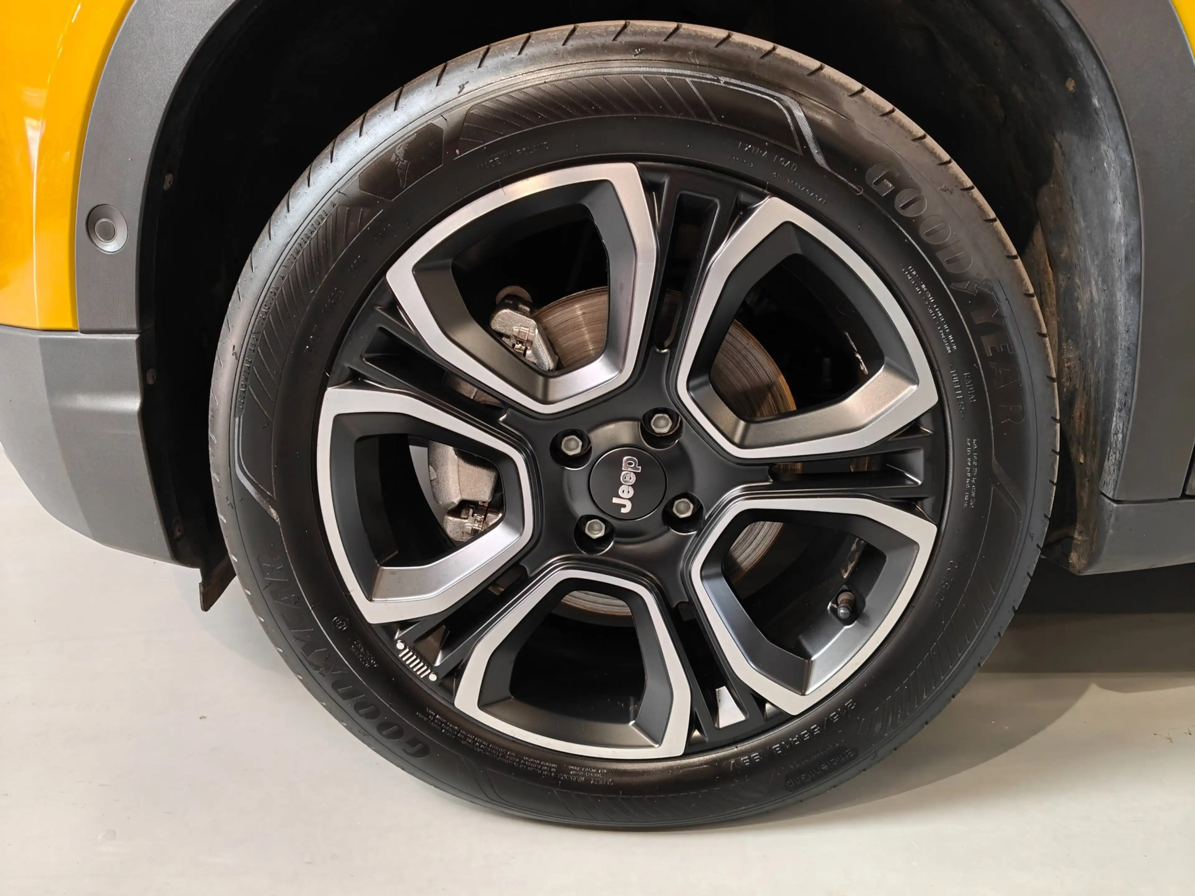 Jeep Avenger Summit 54 kWh — photo 4