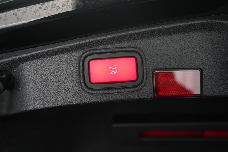 Mercedes-Benz C 300 d 9G-Tronic AMG Line Plus Night Temp/Kamer — photo 8