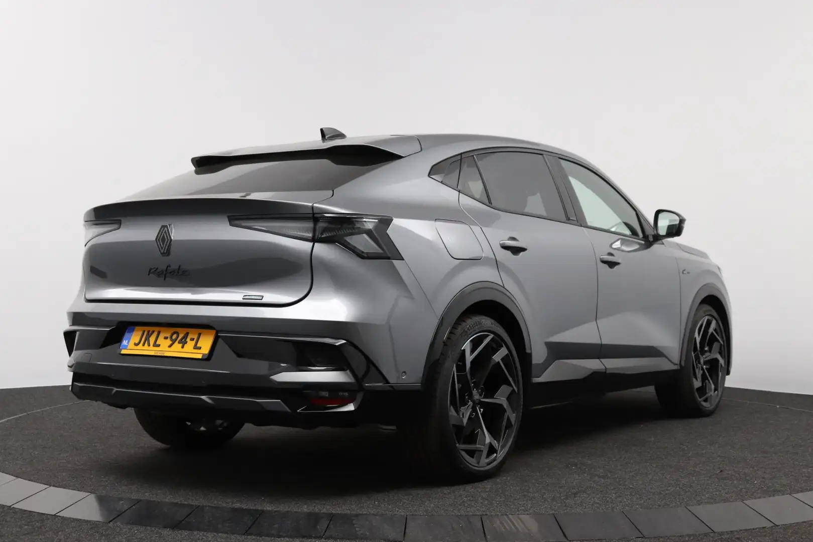 Renault Rafale 1.2 E-Tech 4x4 plug-in hybrid 300 atelier Alpine | Grijs - 2