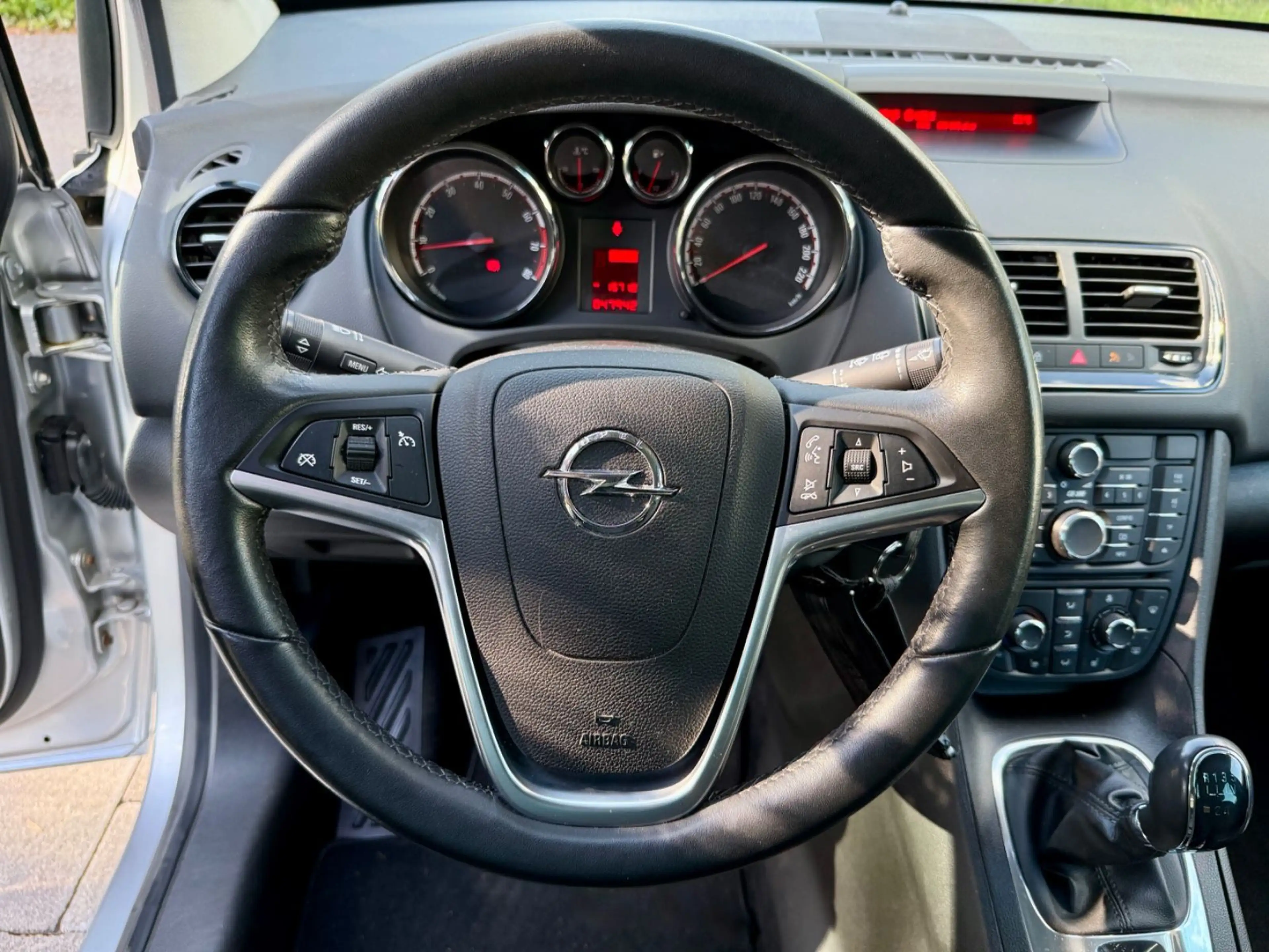 Opel Meriva B Design Edition erst.47.000 Km Sitzh. — photo 8