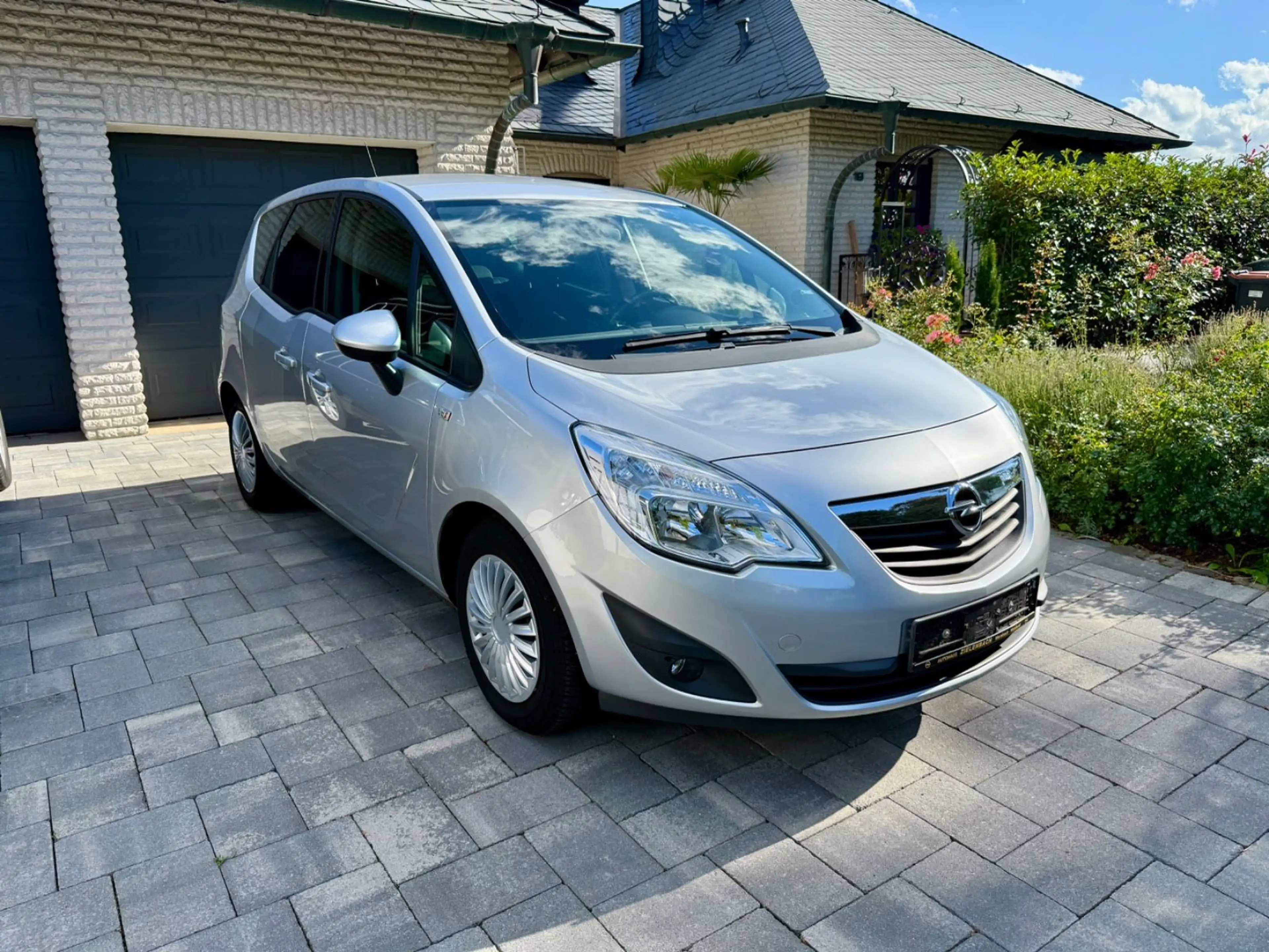Opel Meriva B Design Edition erst.47.000 Km Sitzh. — photo 2
