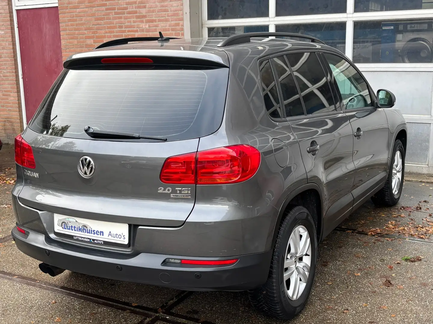 Volkswagen Tiguan 2.0 TSI Sport&Style 4Motion,AUTOMAAT,XENON,STOEL V Grijs - 2