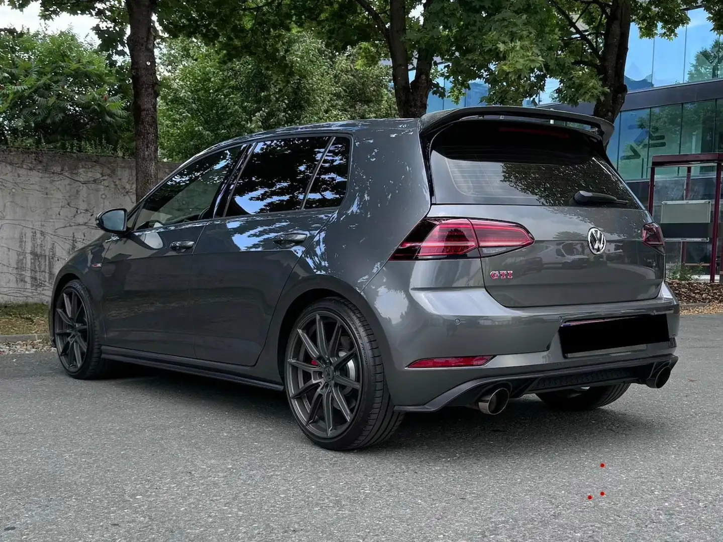 Volkswagen Golf GTI Golf GTI Performance 2,0 TSI DSG GTI Performance Grau - 2