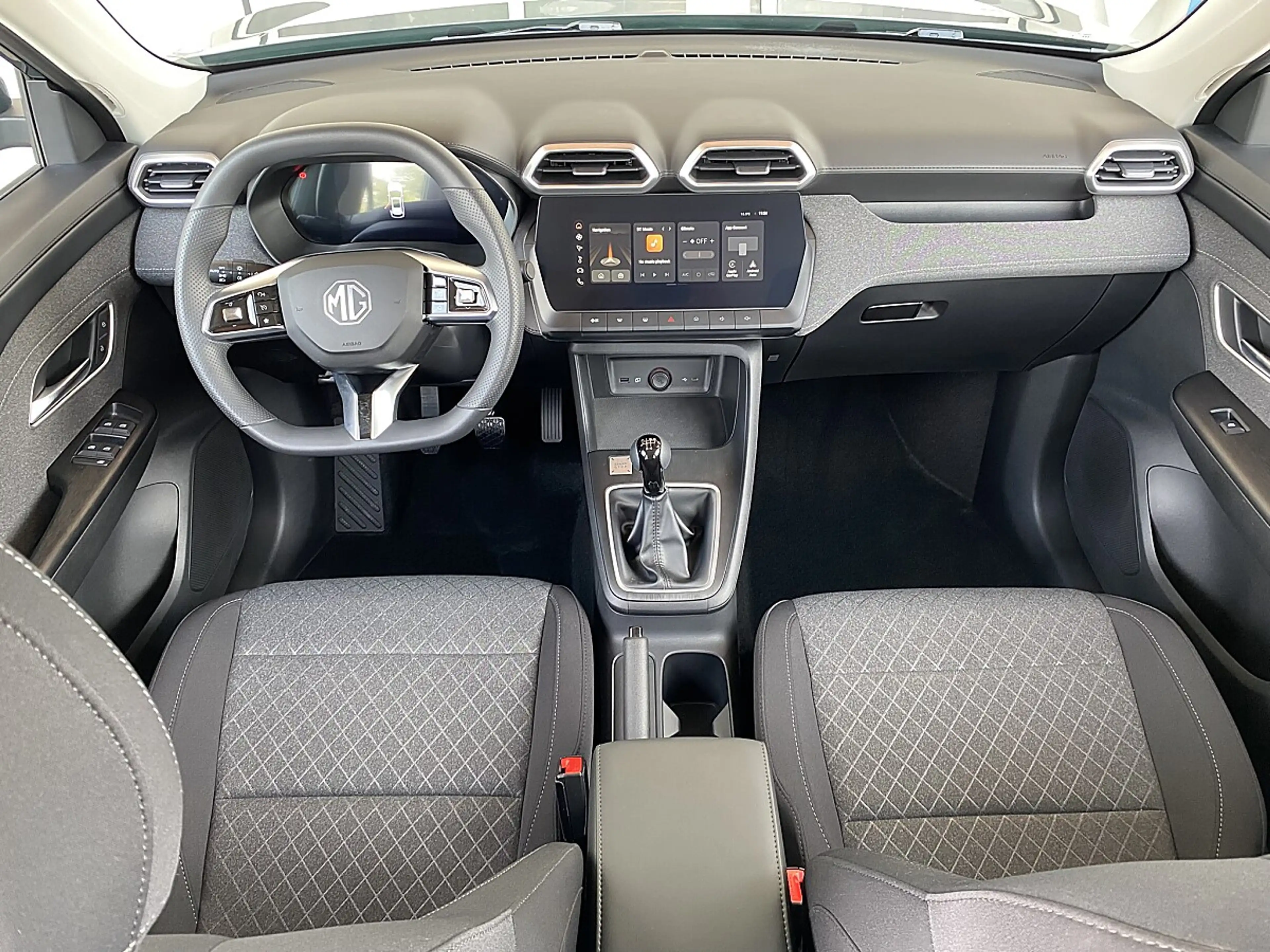 MG ZS + 1.5 Select — photo 12