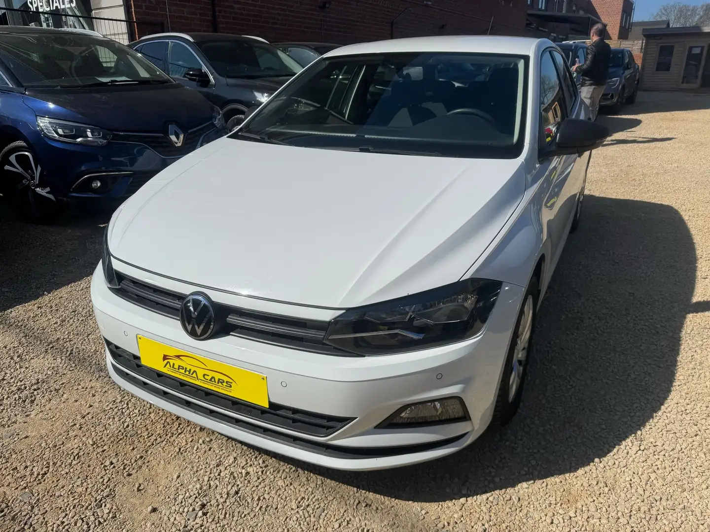 Volkswagen Polo 1.0 ESSENCE*CARPLAY*DETECTEUR DE RECUL*GARANTIE Beyaz - 1