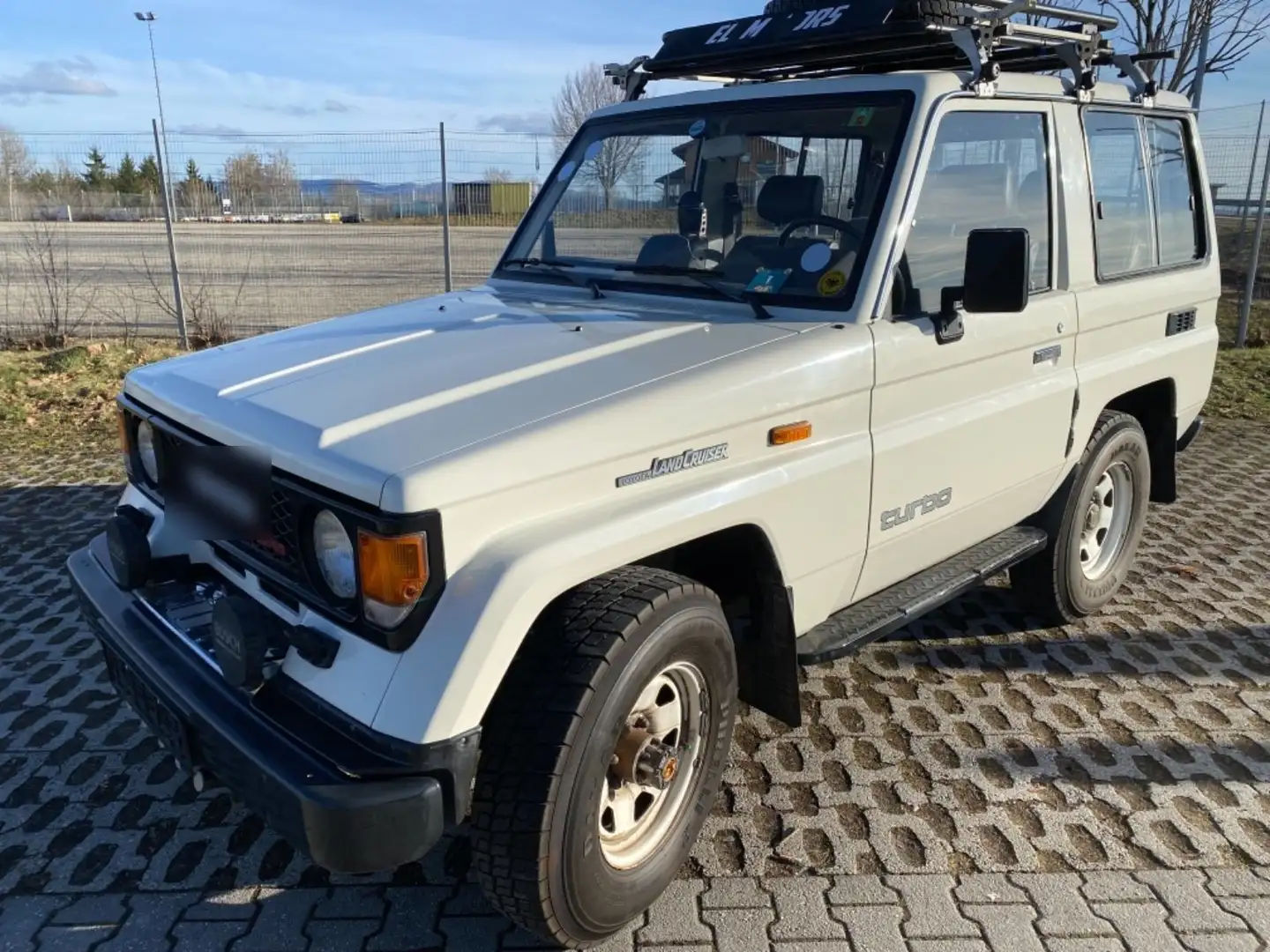 Toyota Land Cruiser LJ70 Allrad AHK TÜV Originalzustand Wit - 1