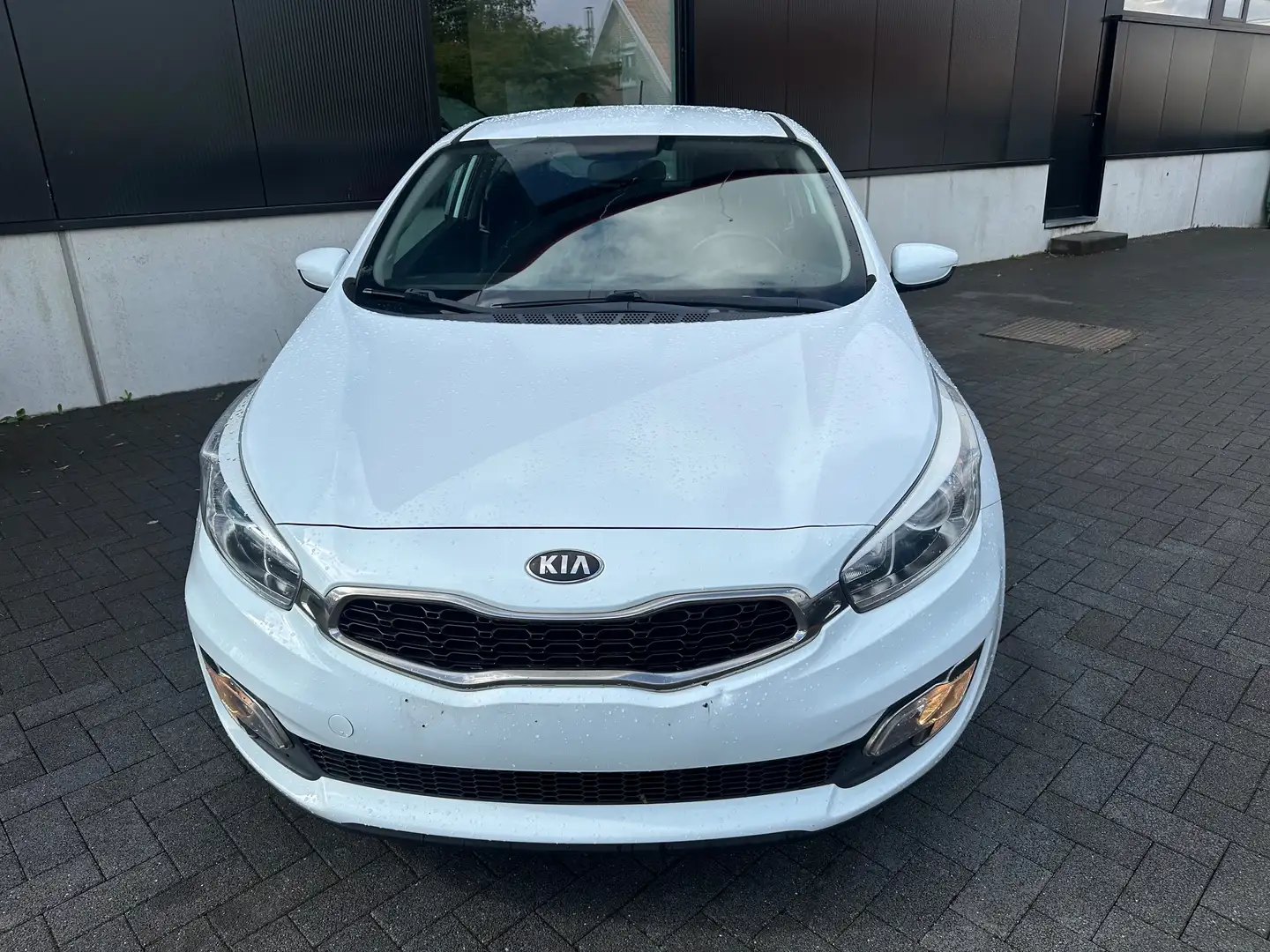 Kia Ceed / cee'd 1.4 i Benzine 119000km Airco Blanc - 2