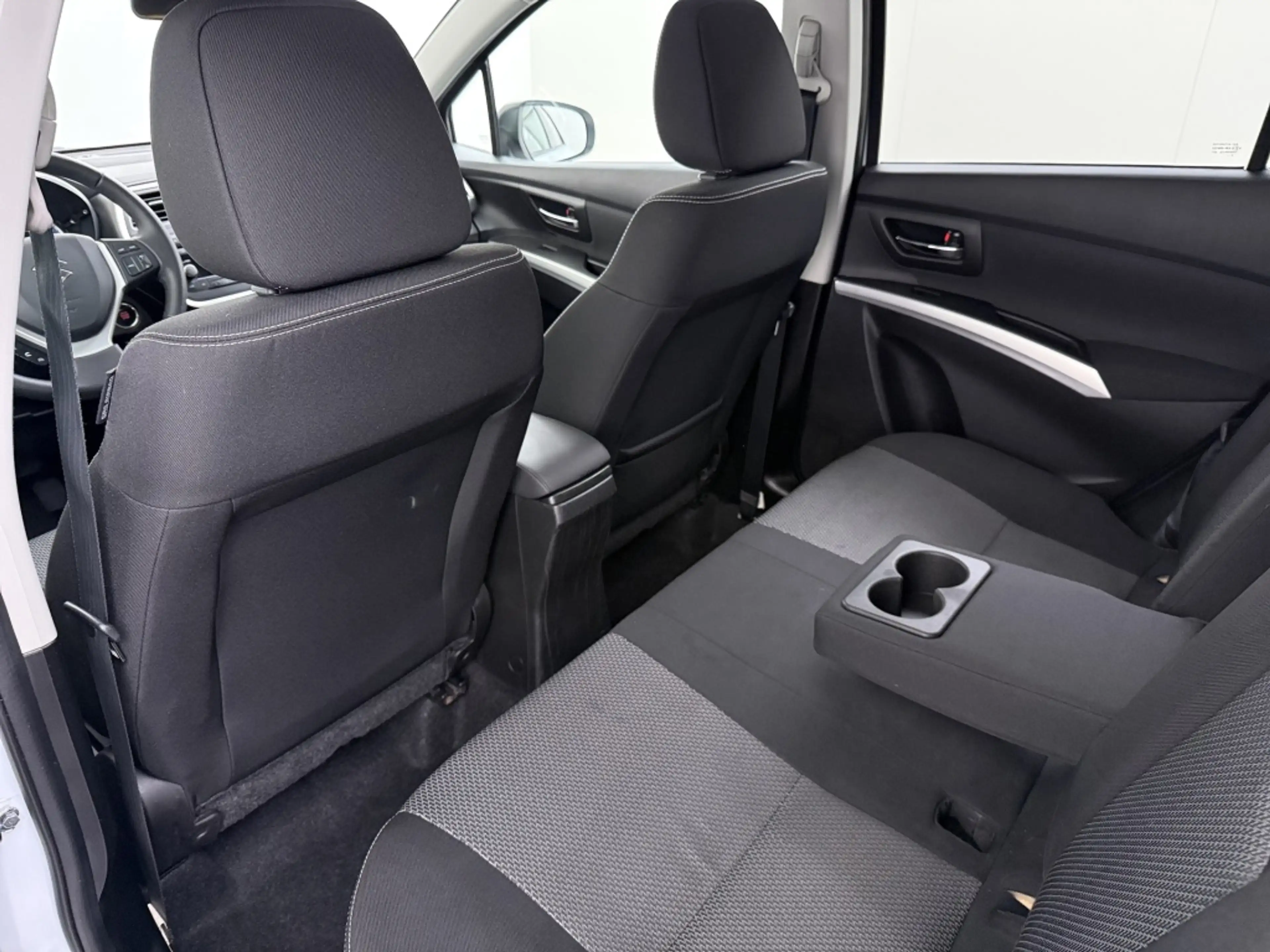 Suzuki SX4 S-Cross 1.6 Exclusive — photo 15