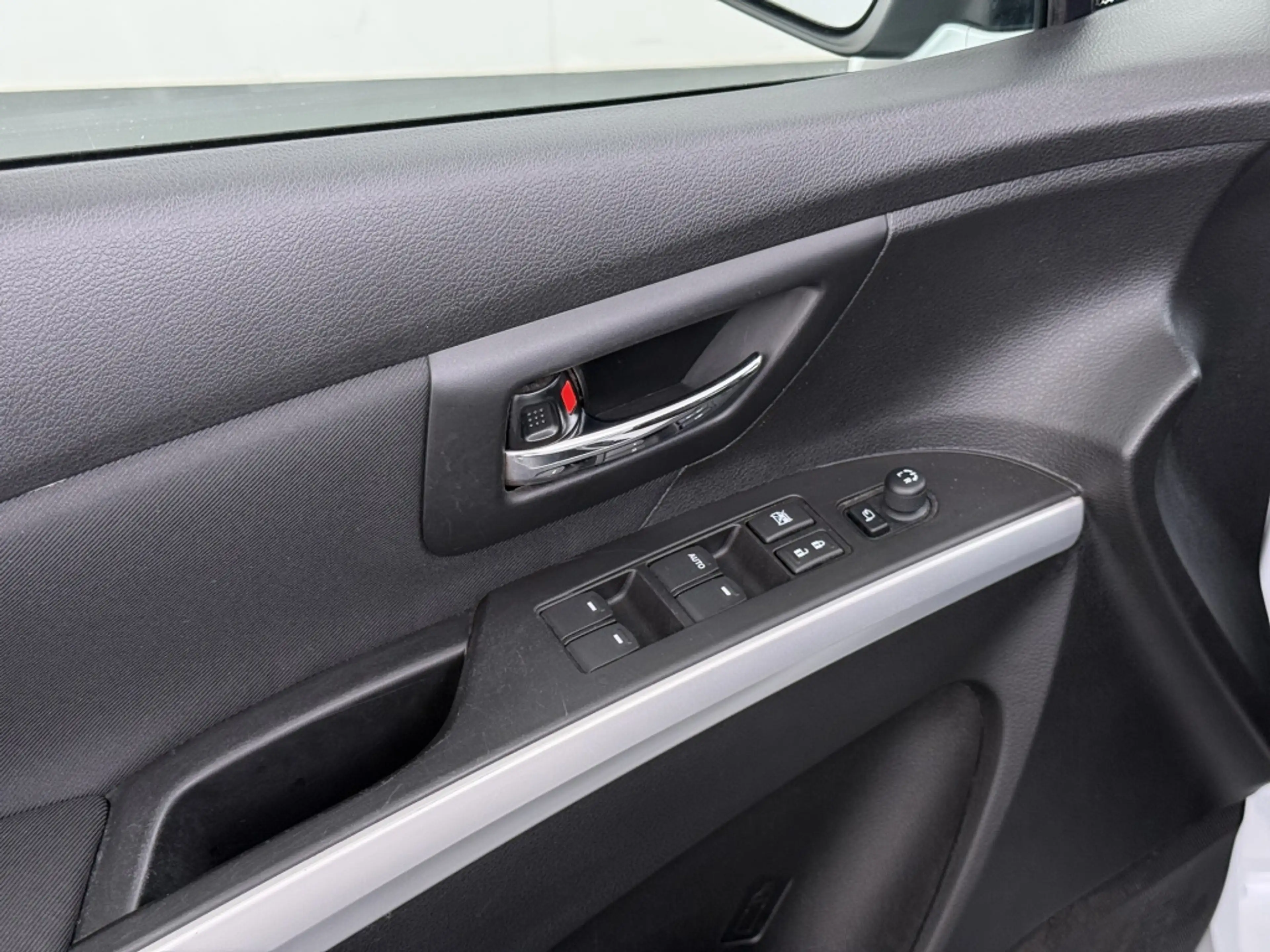 Suzuki SX4 S-Cross 1.6 Exclusive — photo 11