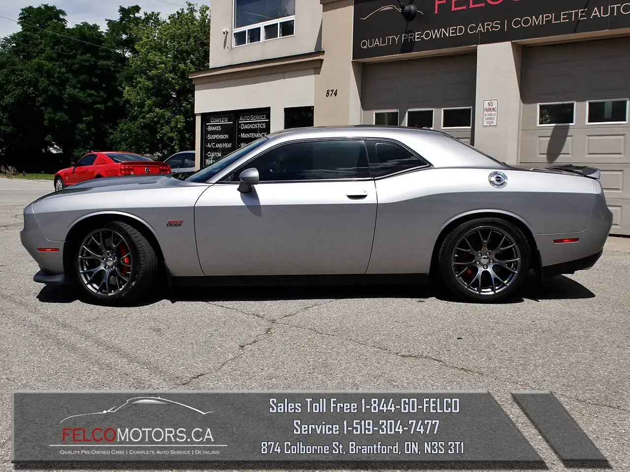Dodge Challenger снимка Dodge Challenger