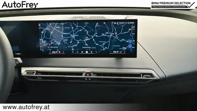 BMW iX M70 Ansicht 9