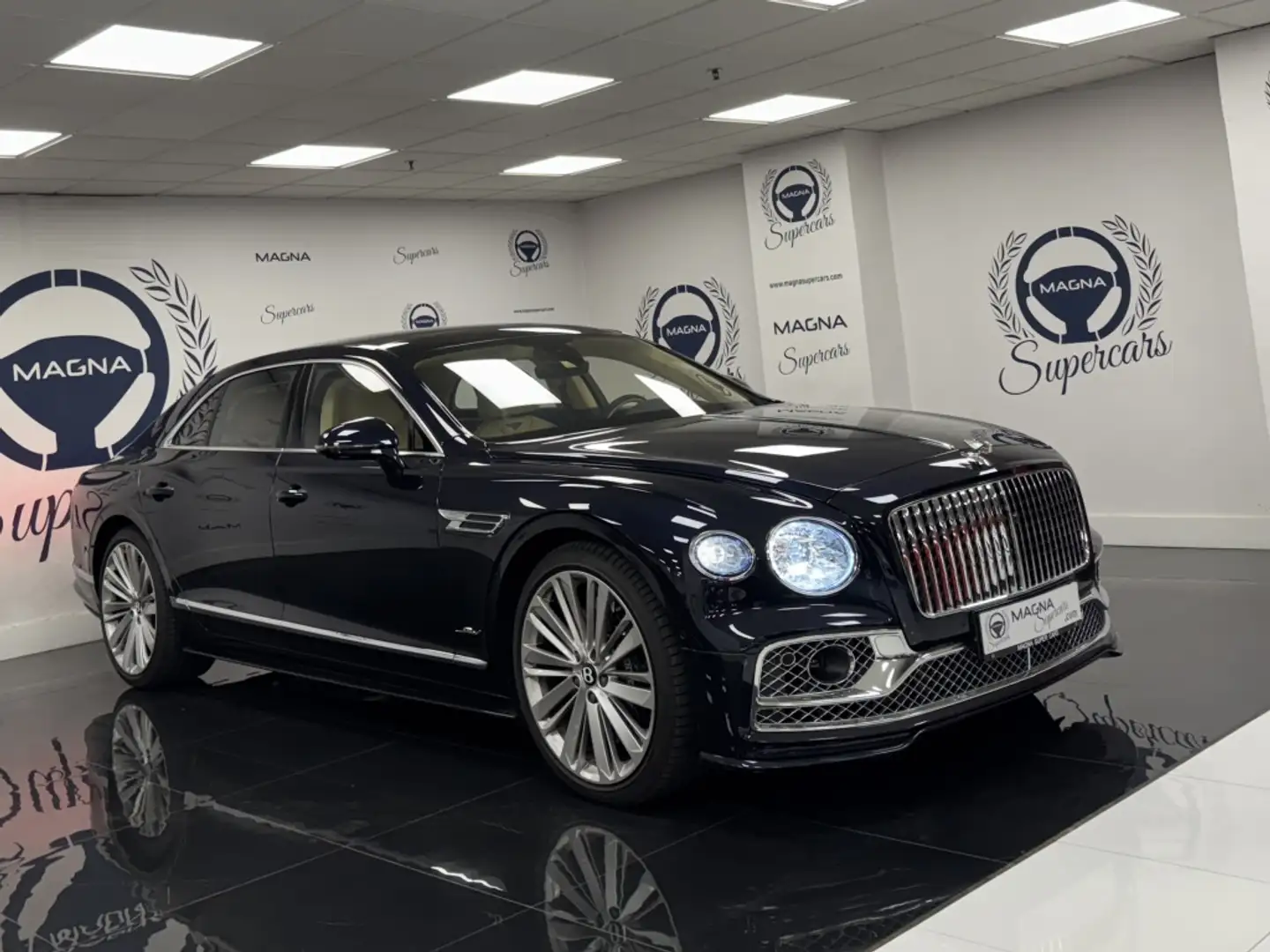 Bentley Flying Spur W12 Mulliner Azul - 1