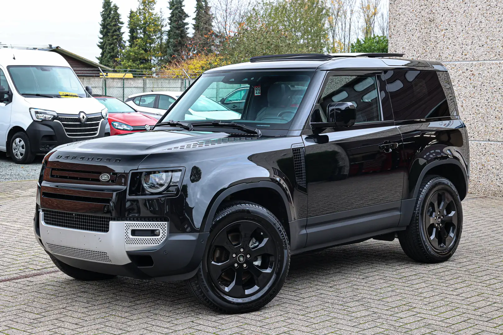 Land Rover Defender PANO-DAK*SLECHTS-7700KM*LEDER*360°CAMERA*NIEUW* Zwart - 1