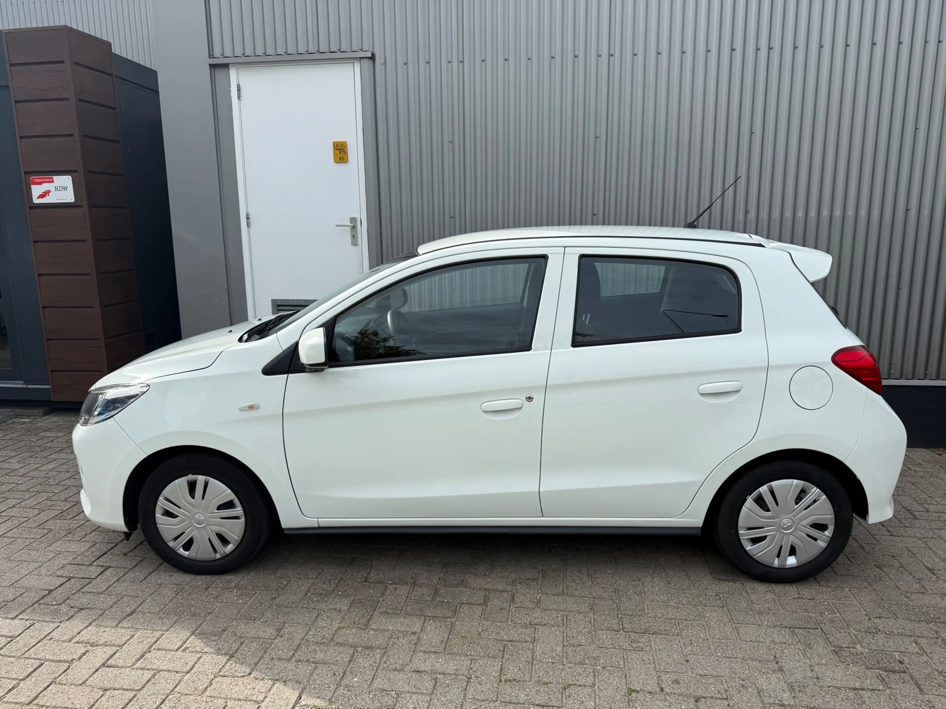 Mitsubishi Space Star 1.2 Cool+ / 11X SPACE STAR OP VOORRAAD / 1E EIGENA — photo 3