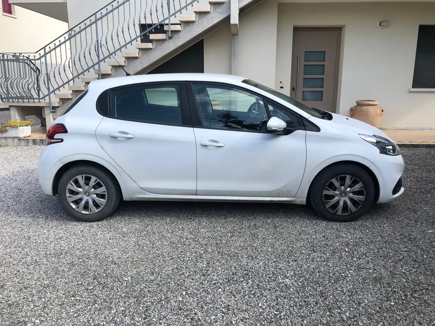 Peugeot 208 208 5p 1.2 puretech Access 82cv Bianco - 1